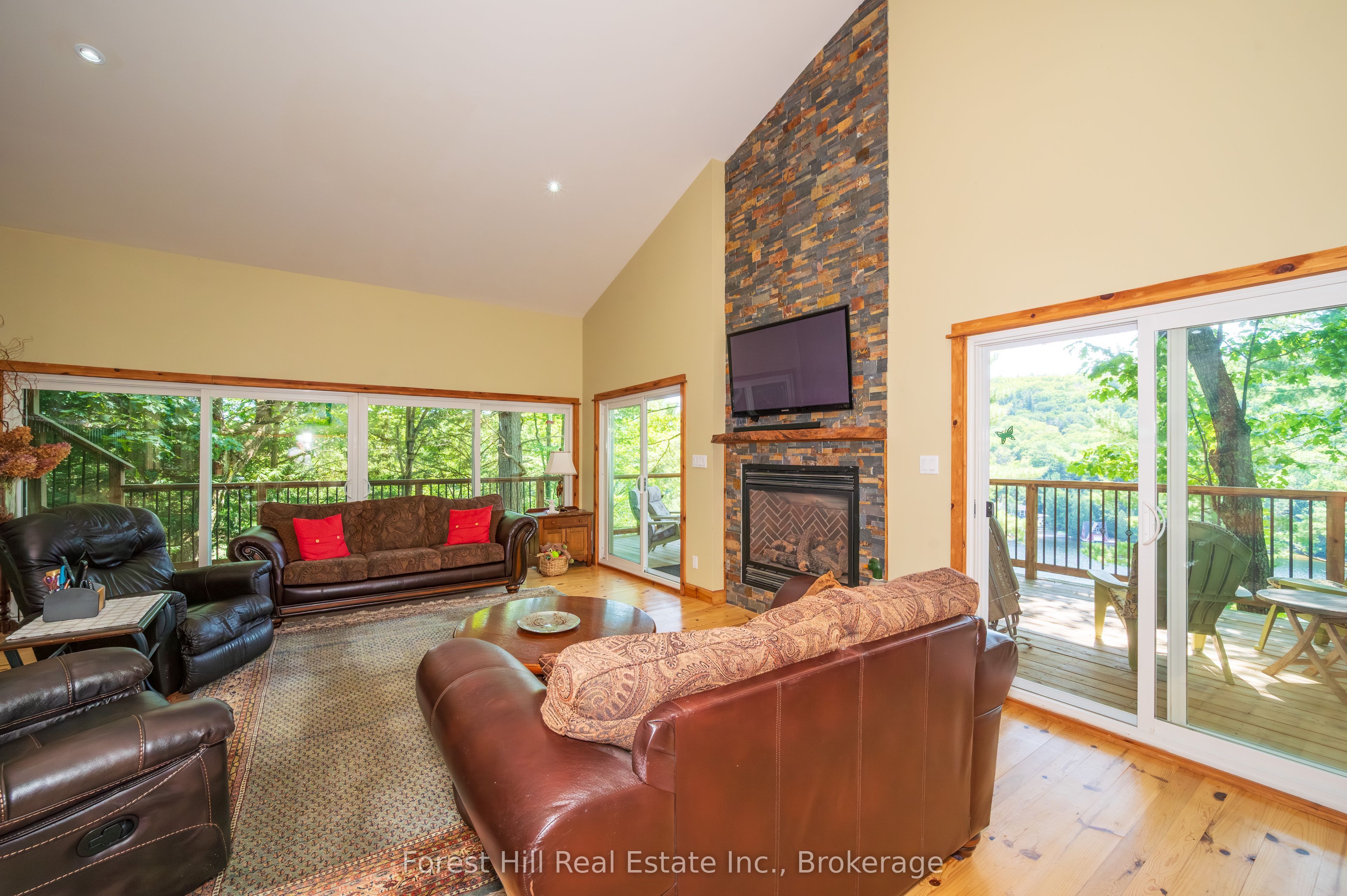 1289 Delbrooke Road S Property Photo 19