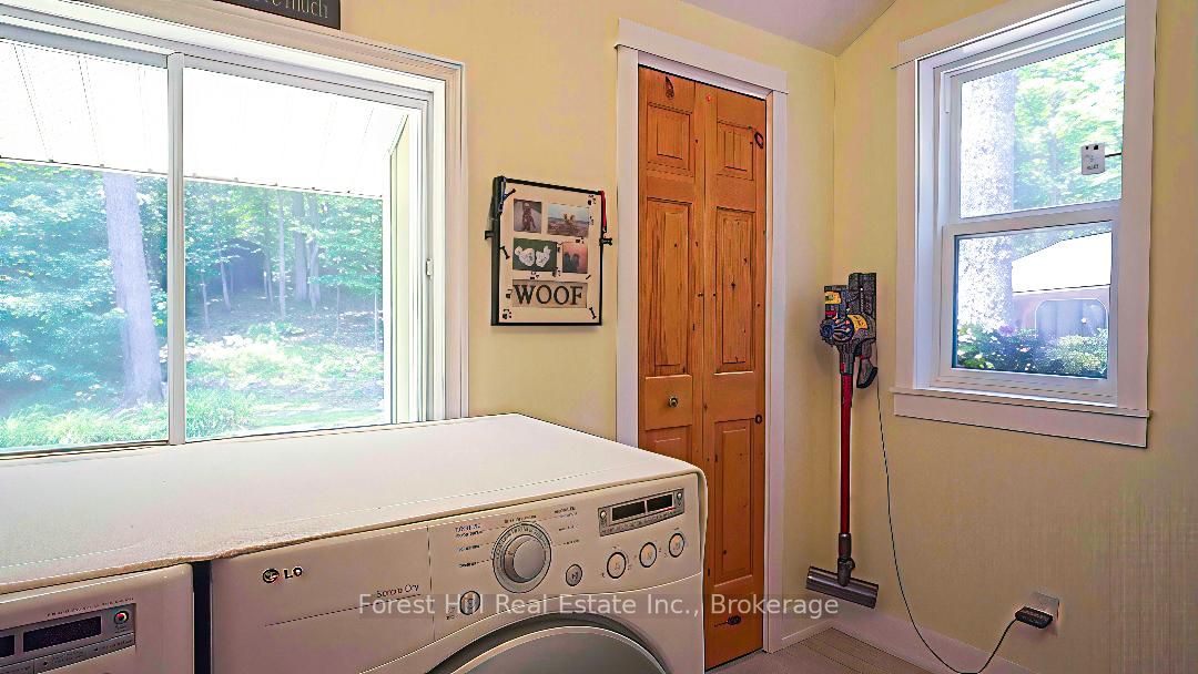 1289 Delbrooke Road S Property Photo 36