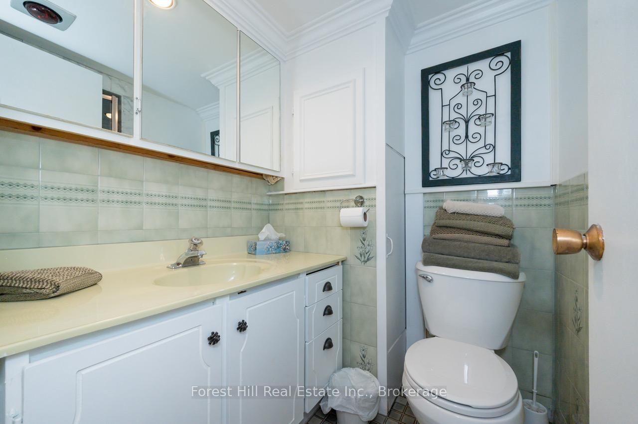 1289 Delbrooke Road S Property Photo 39
