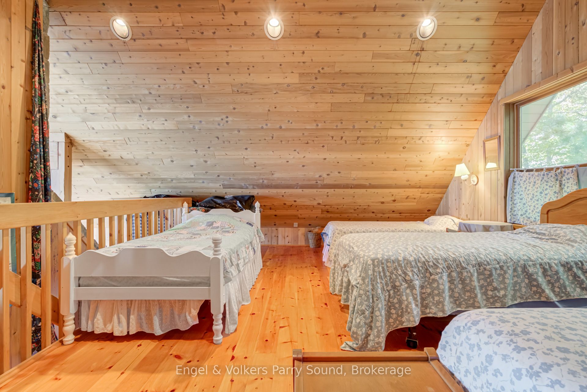 8 Island 29c Property Photo 29