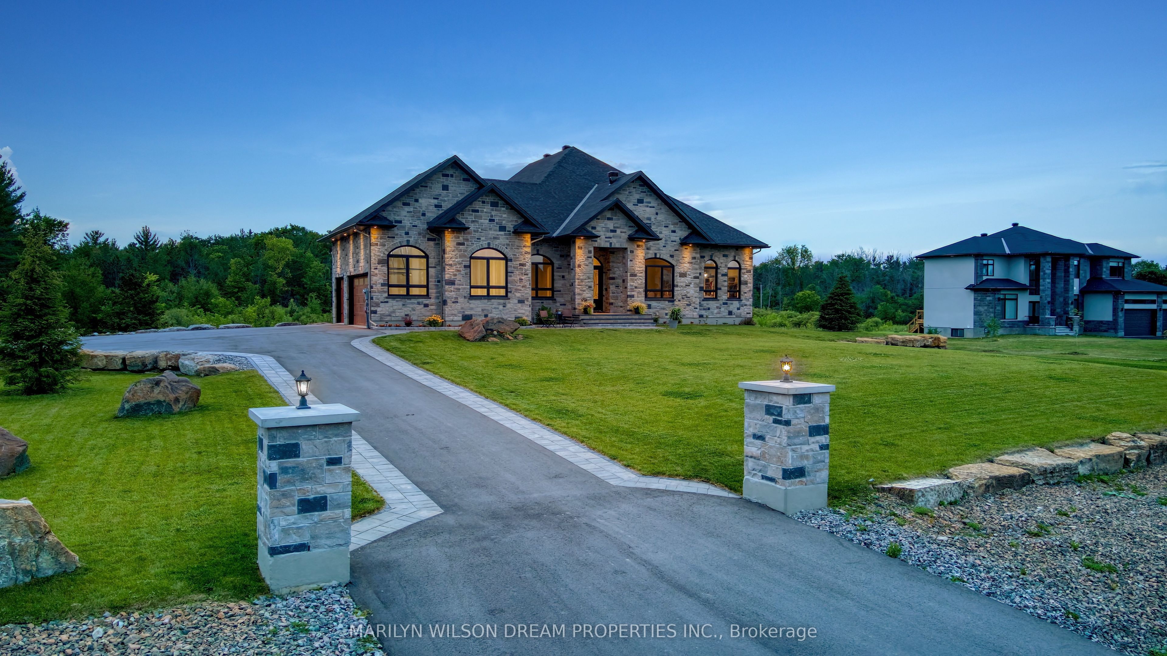324 Hedley Way Property Photo 1
