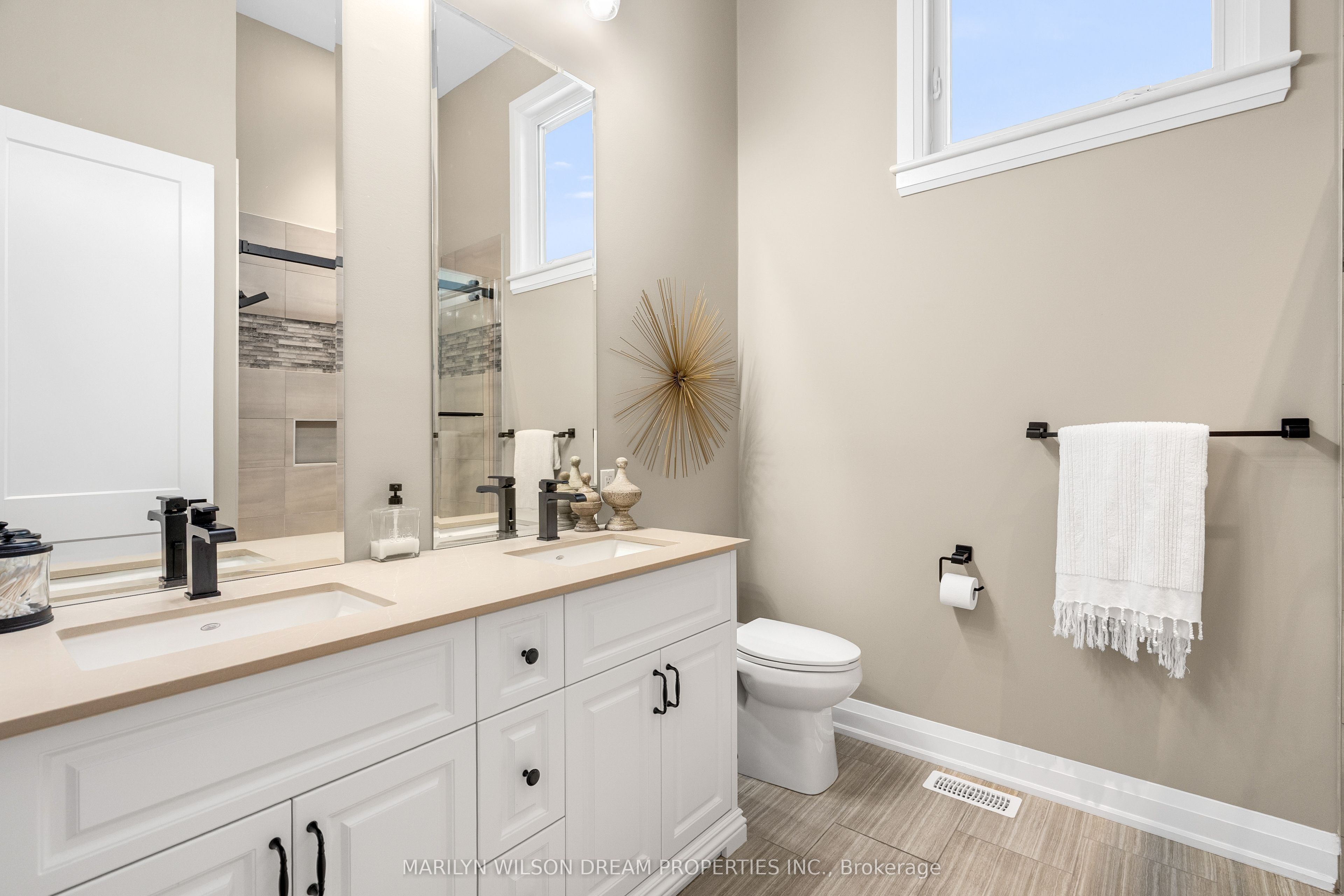 324 Hedley Way Property Photo 33
