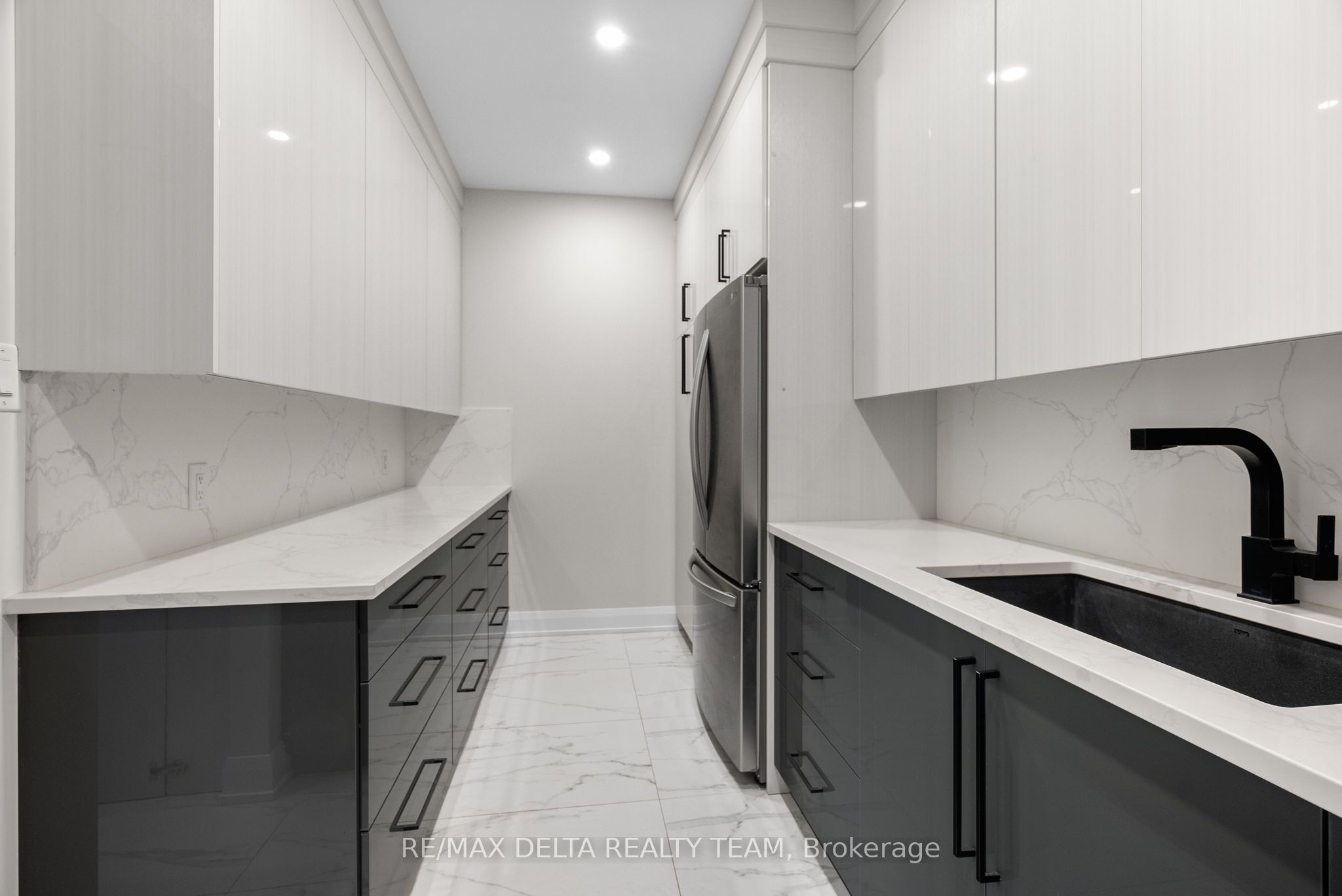 663 Ballycastle Crescent Property Photo 16