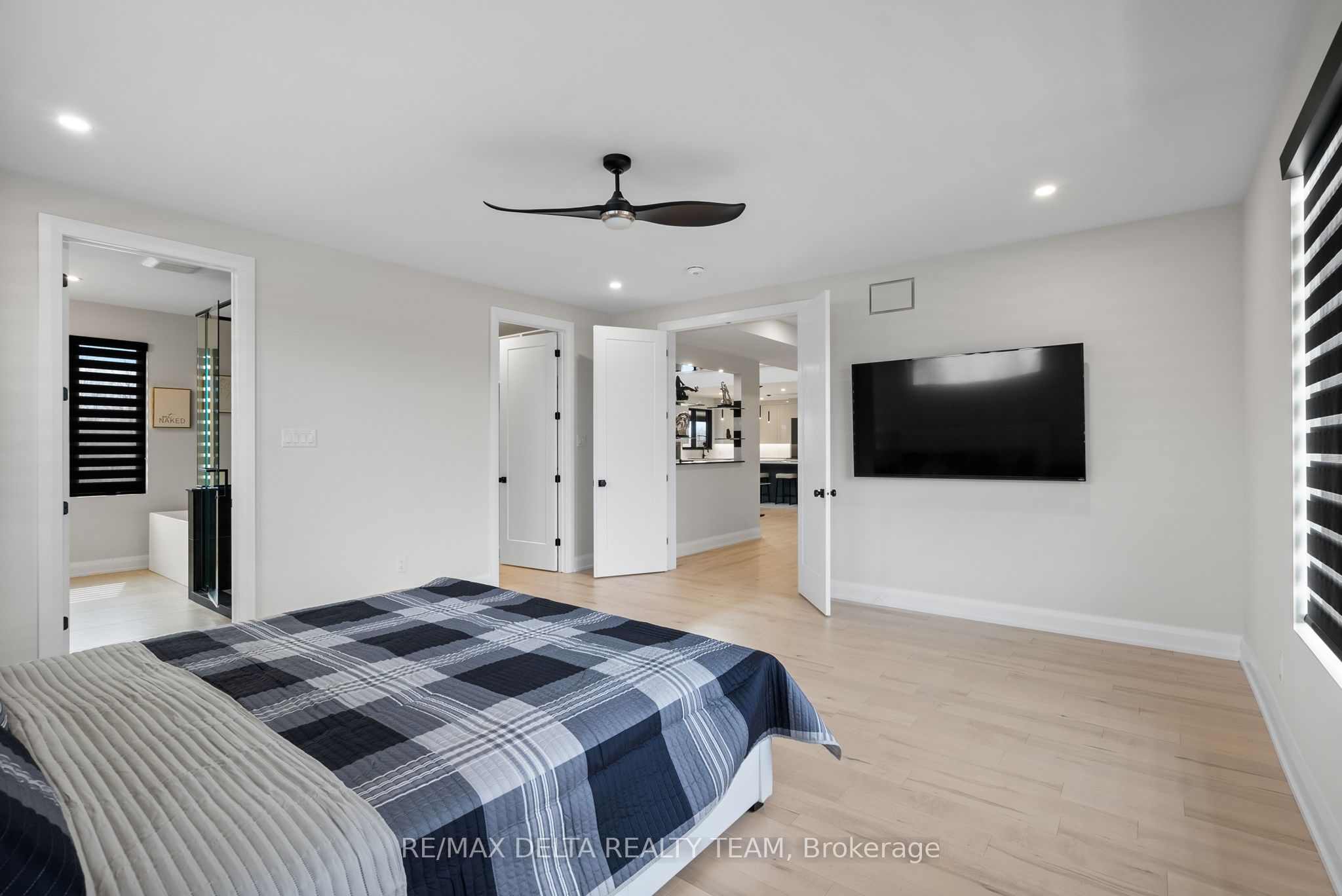 663 Ballycastle Crescent Property Photo 22