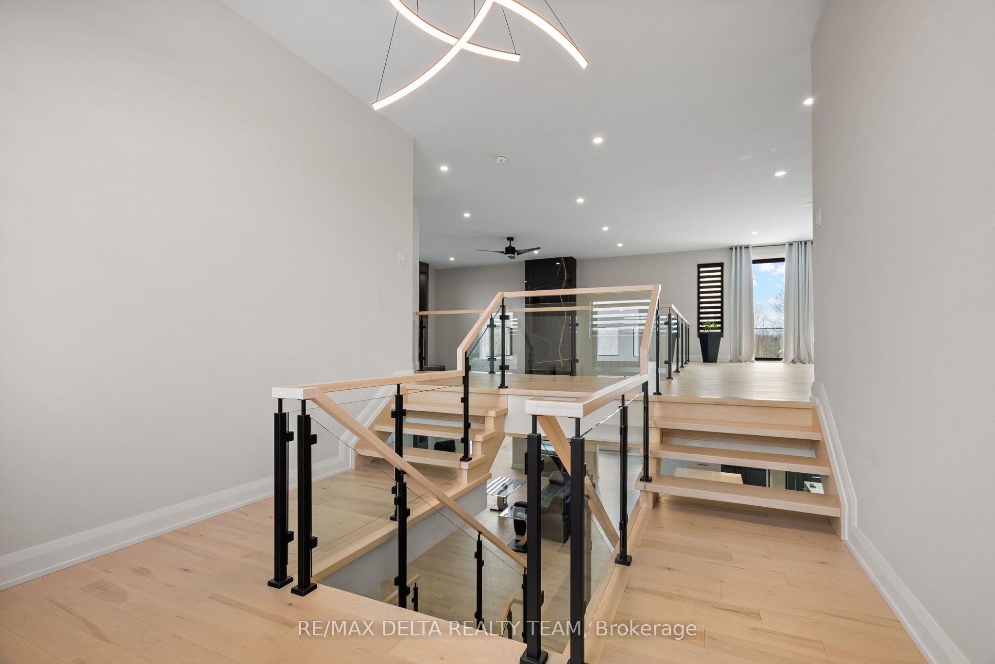663 Ballycastle Crescent Property Photo 26
