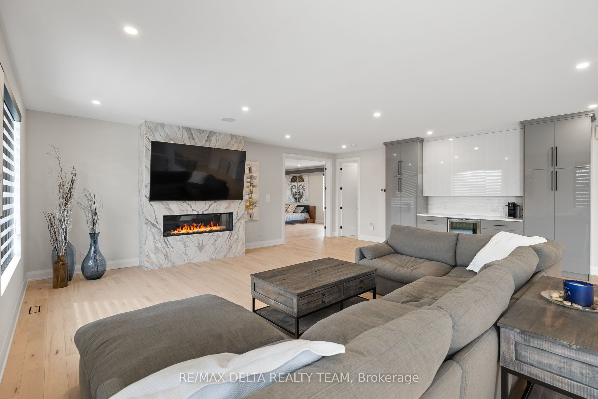 663 Ballycastle Crescent Property Photo 28