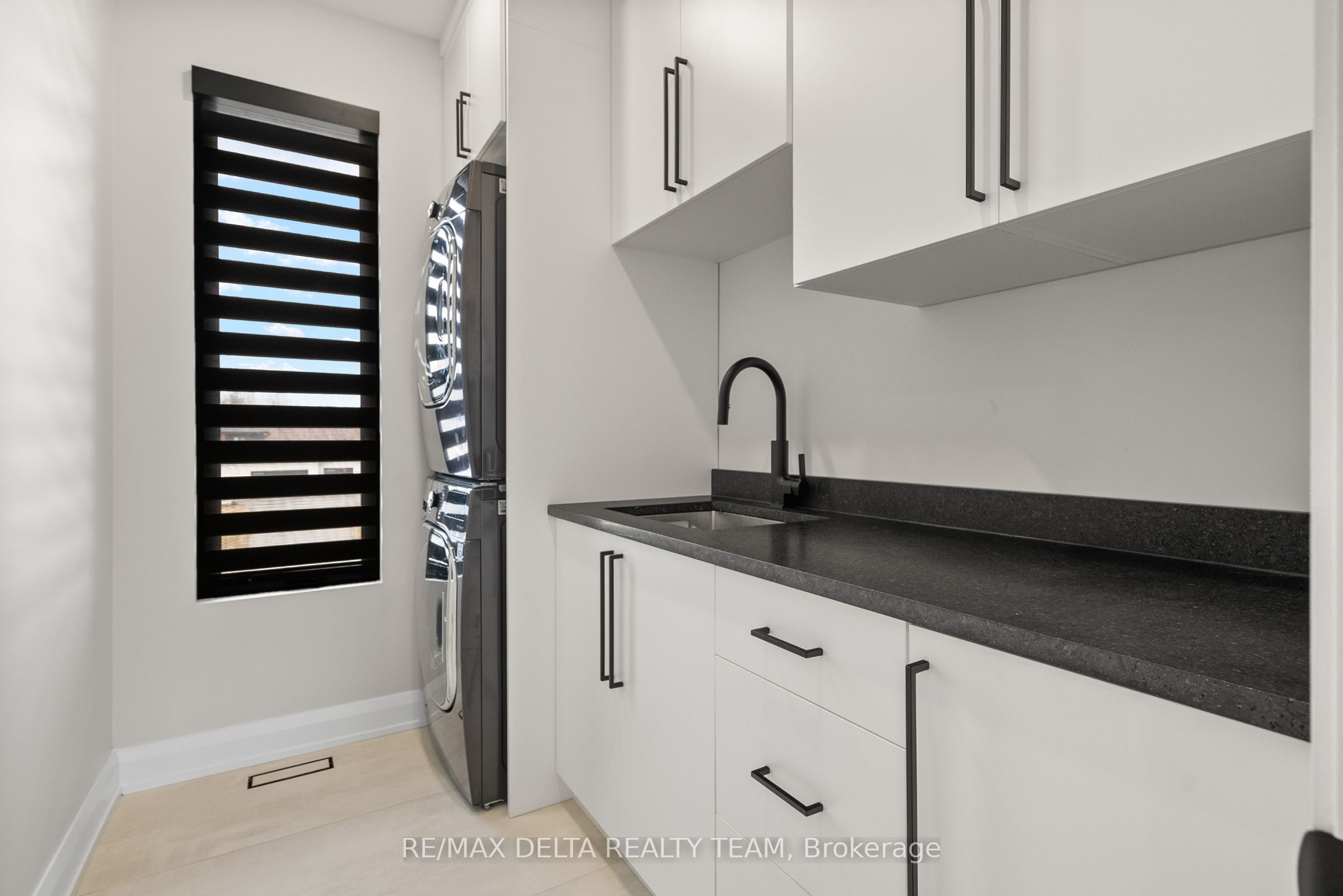 663 Ballycastle Crescent Property Photo 30