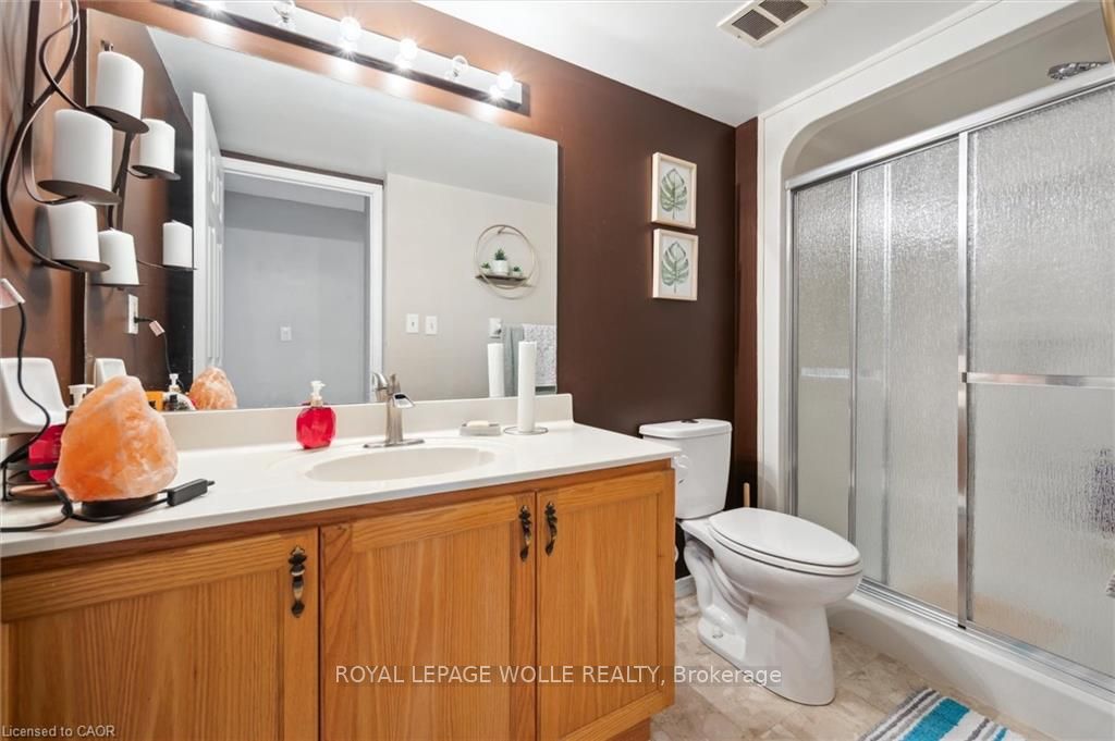 3267 King Street E 204 Property Photo 22