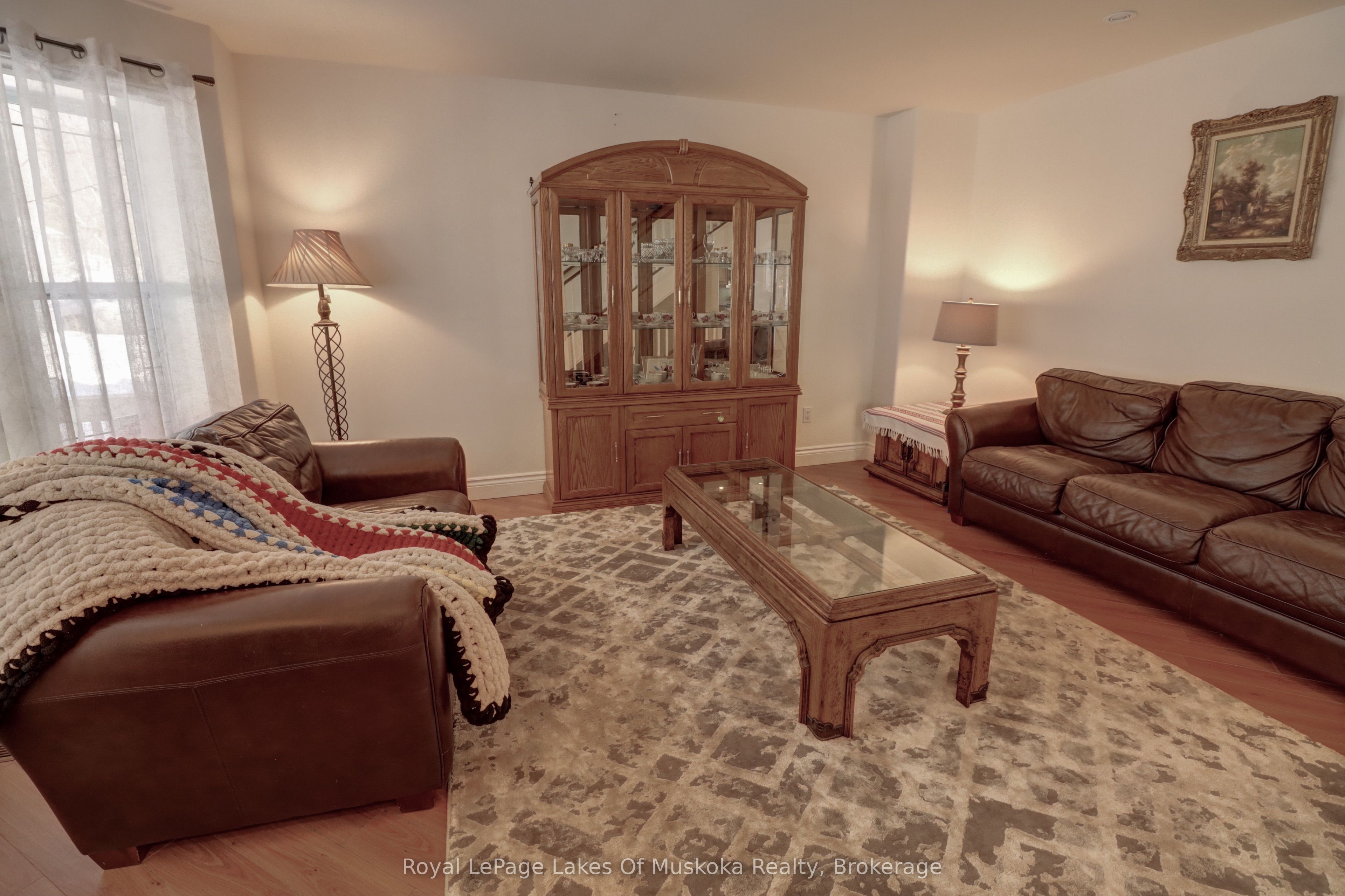 317 Falcon Road Property Photo 4