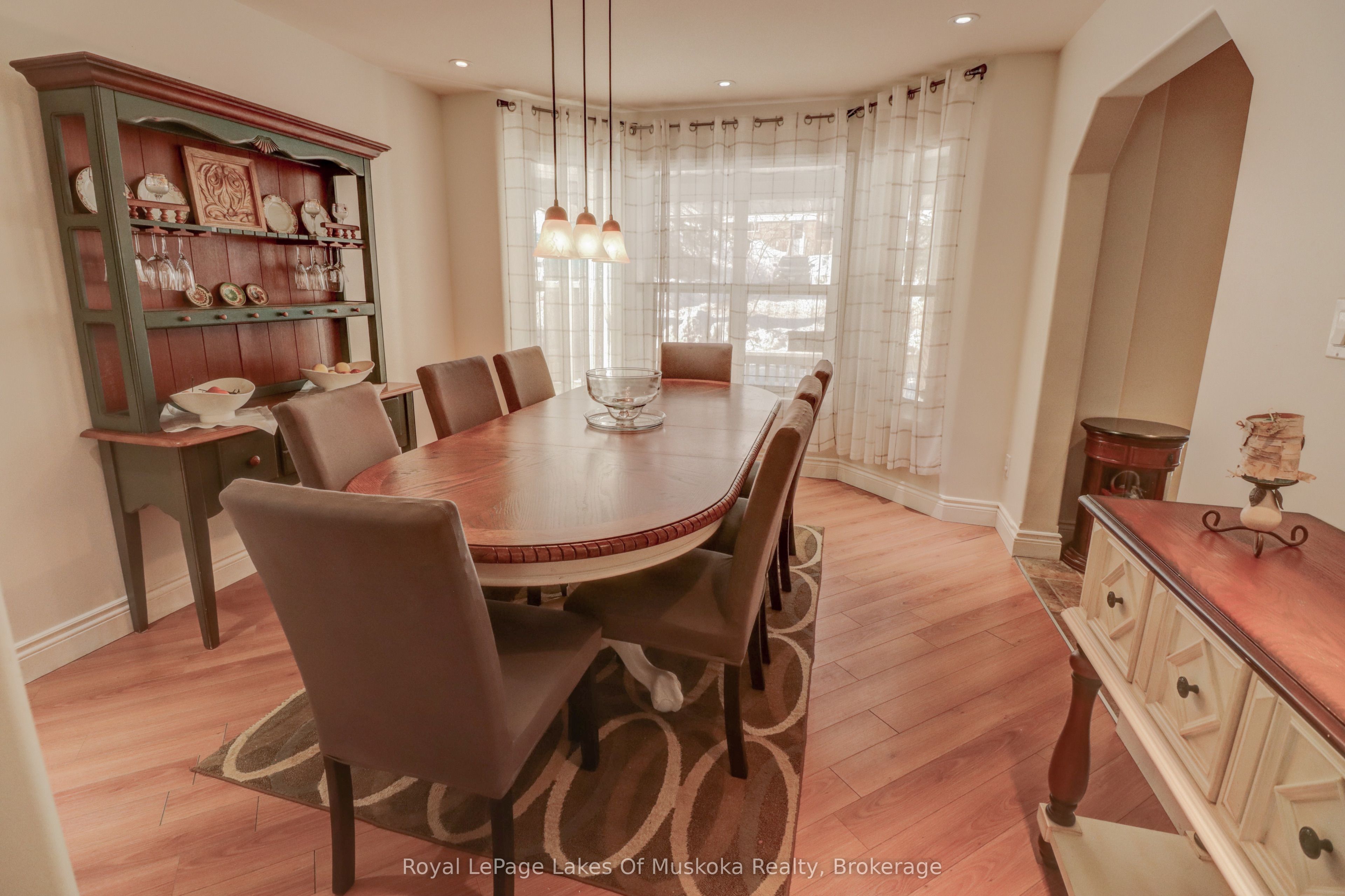 317 Falcon Road Property Photo 7