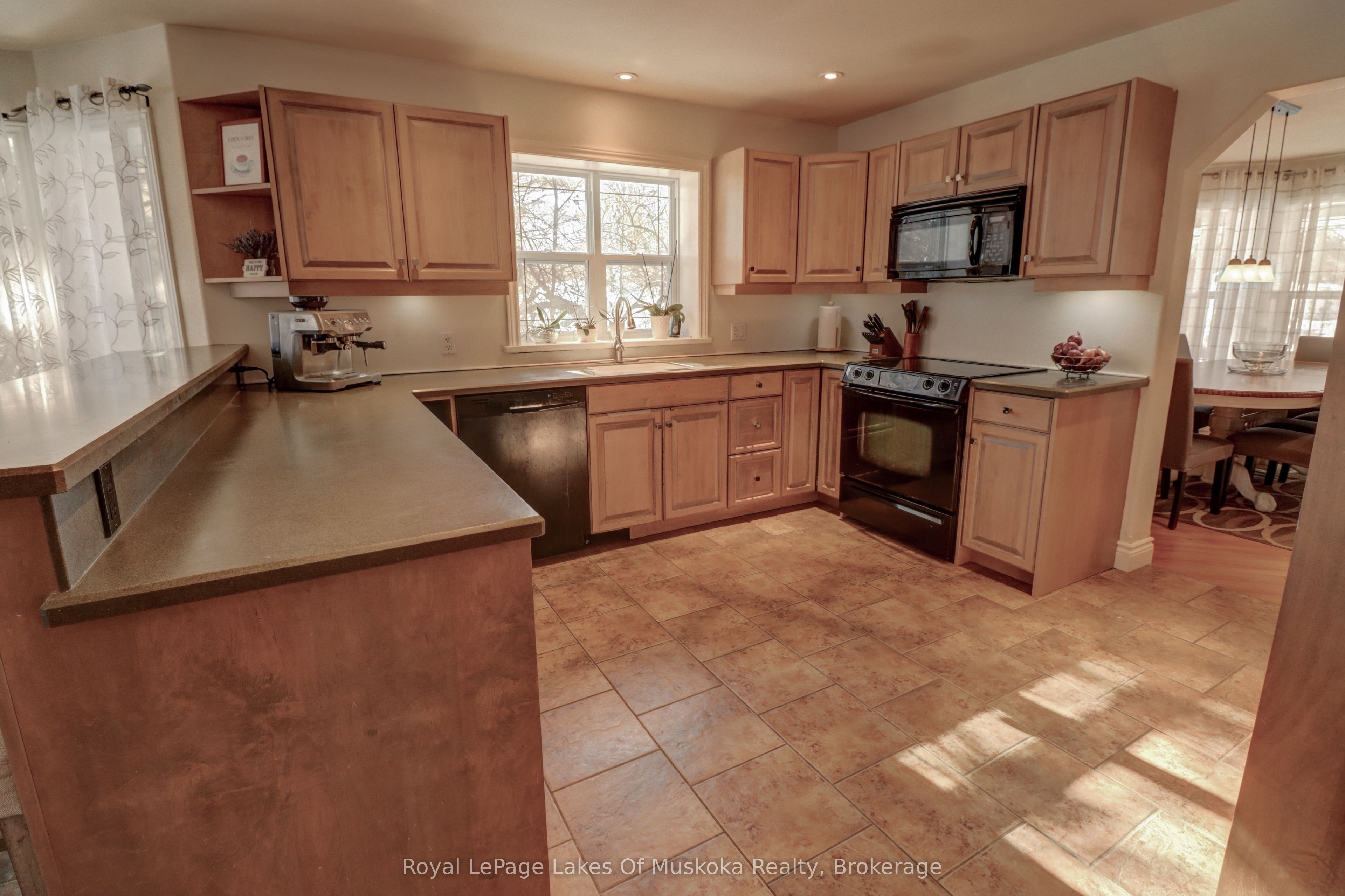 317 Falcon Road Property Photo 14