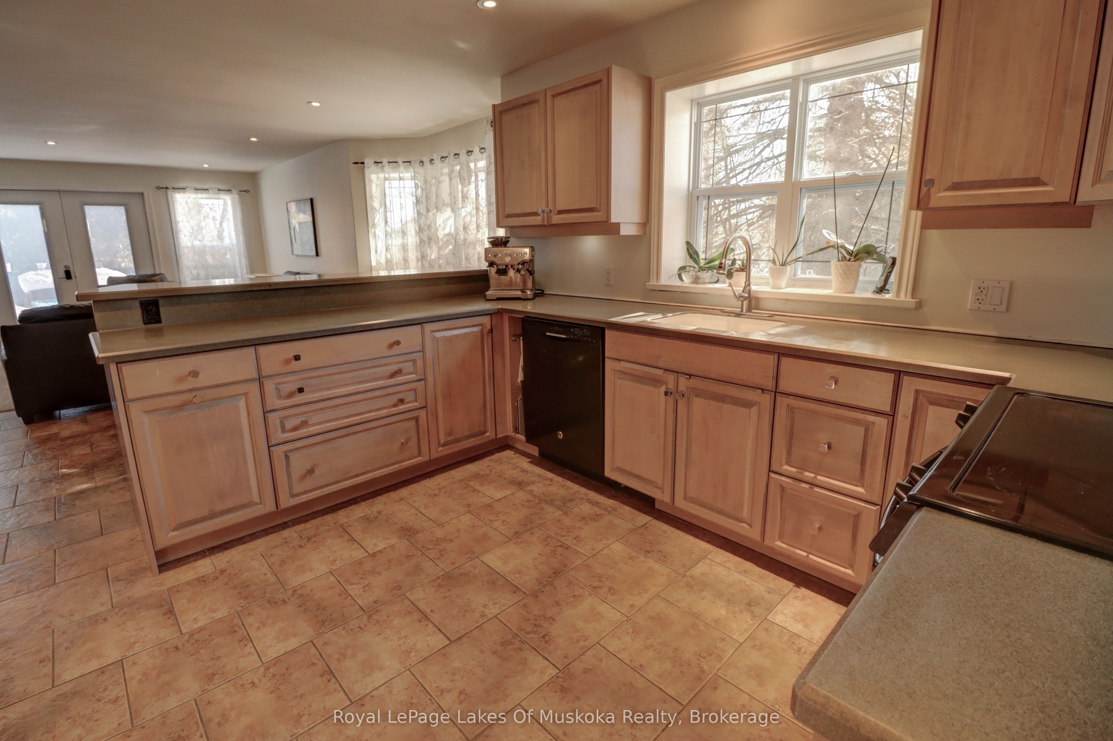 317 Falcon Road Property Photo 15