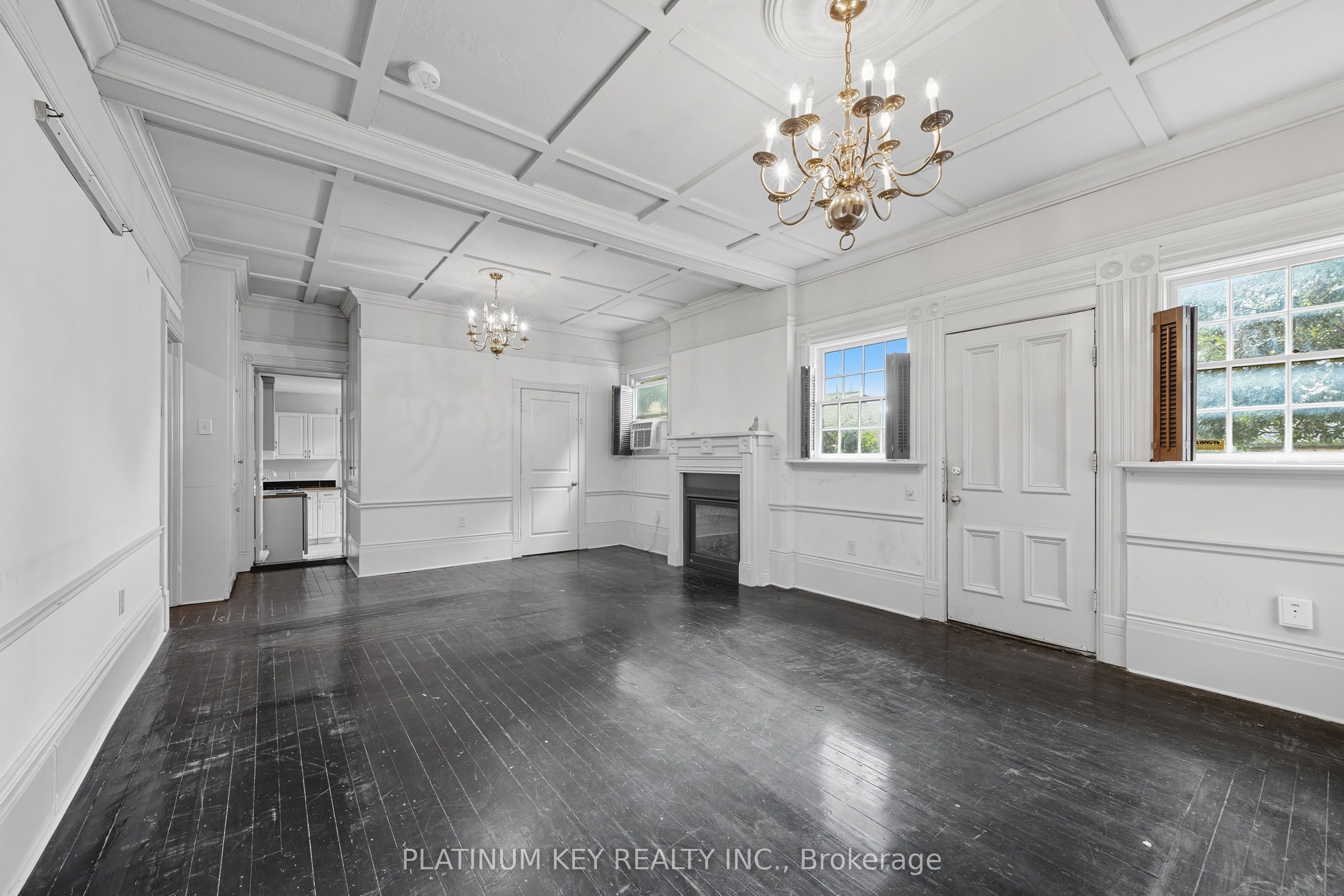 603 Queens Avenue Property Photo 8