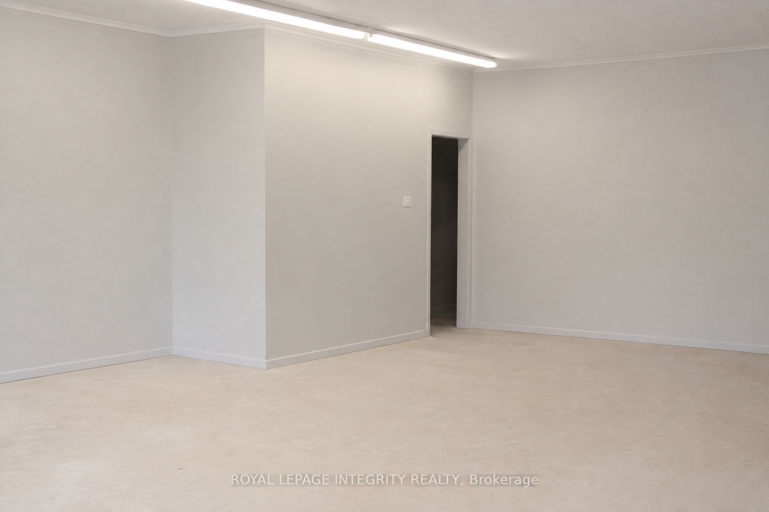1117 Cobden Road Property Photo 8