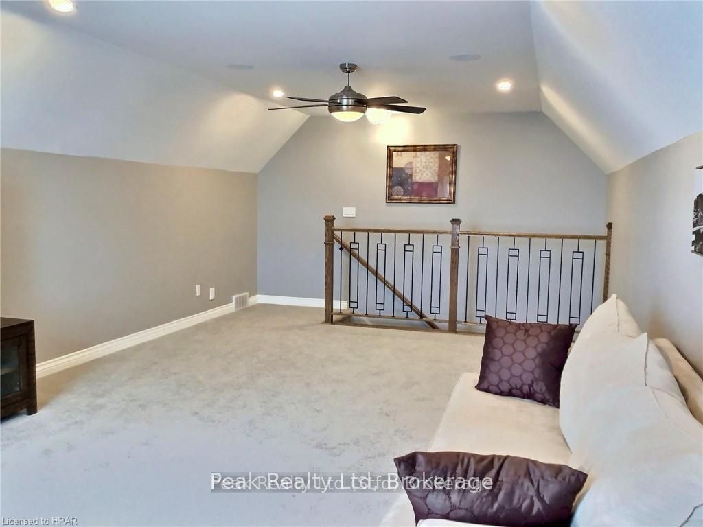 95 South Street Property Photo 23