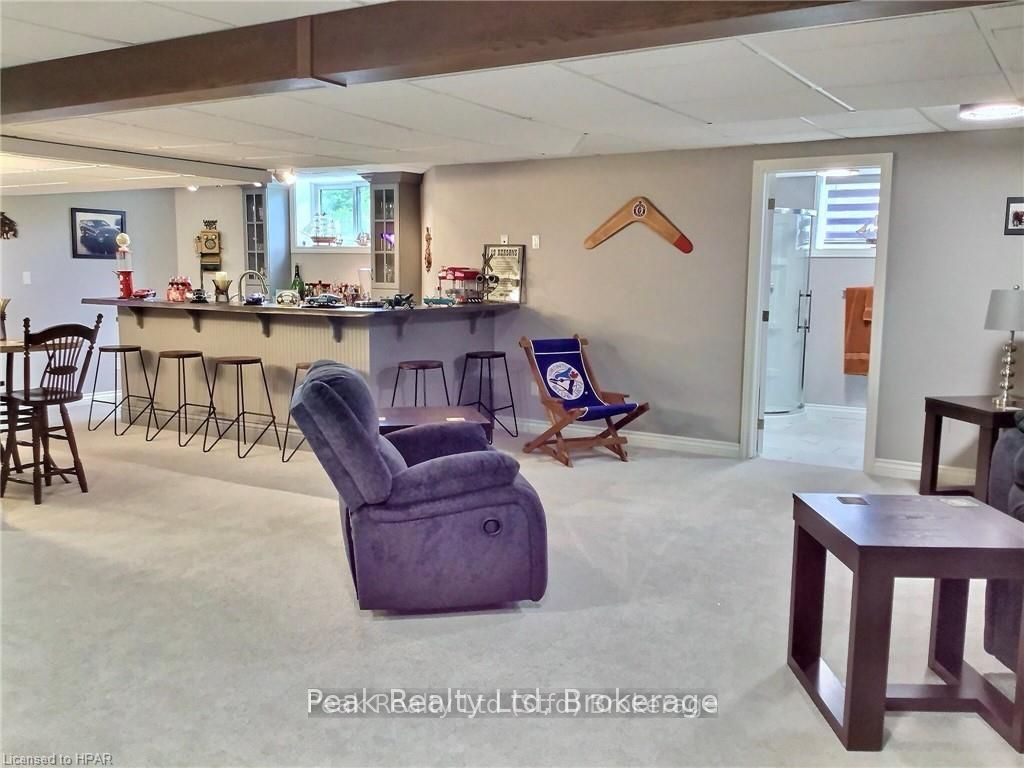 95 South Street Property Photo 26