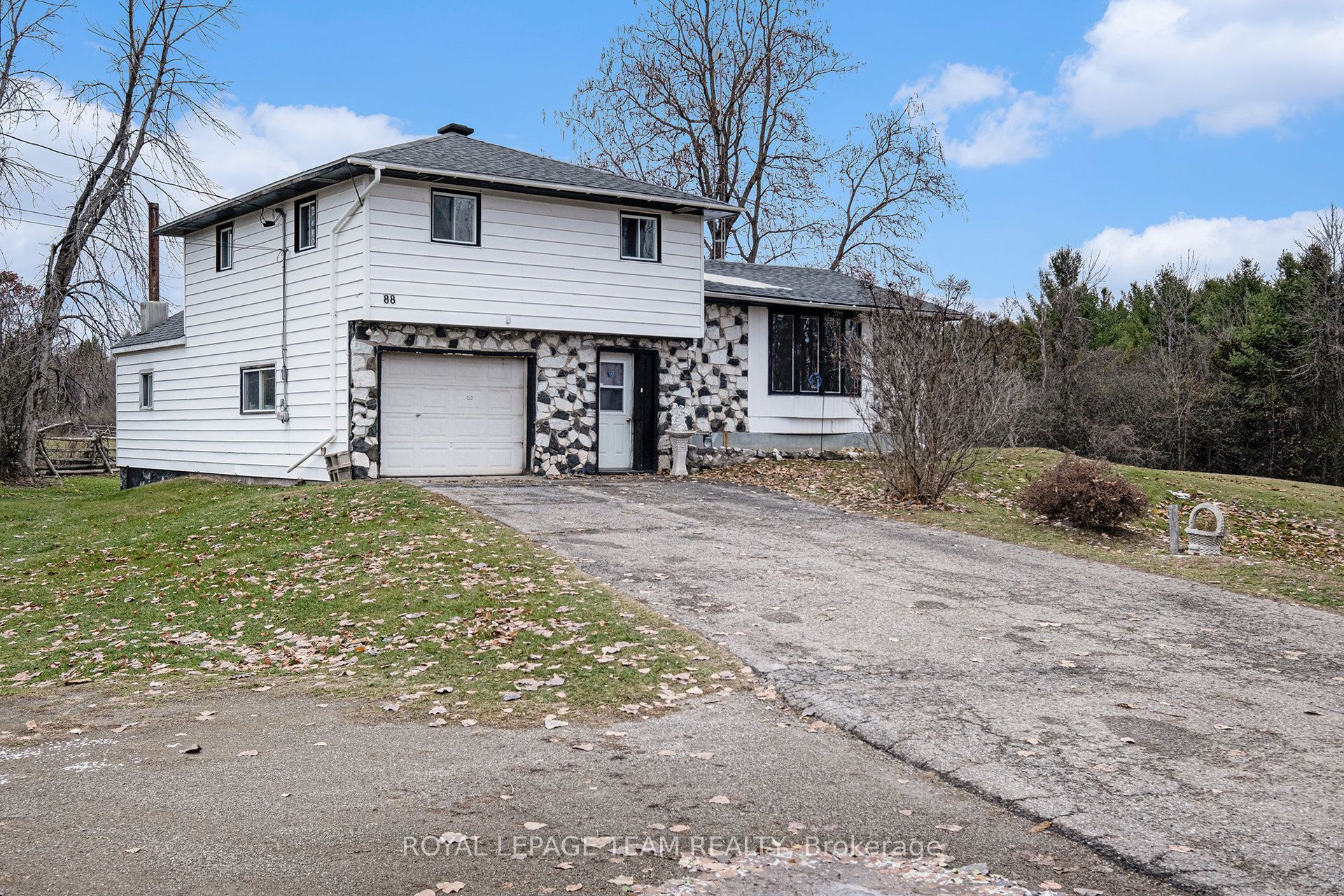 88 Bay Road Property Photo 2