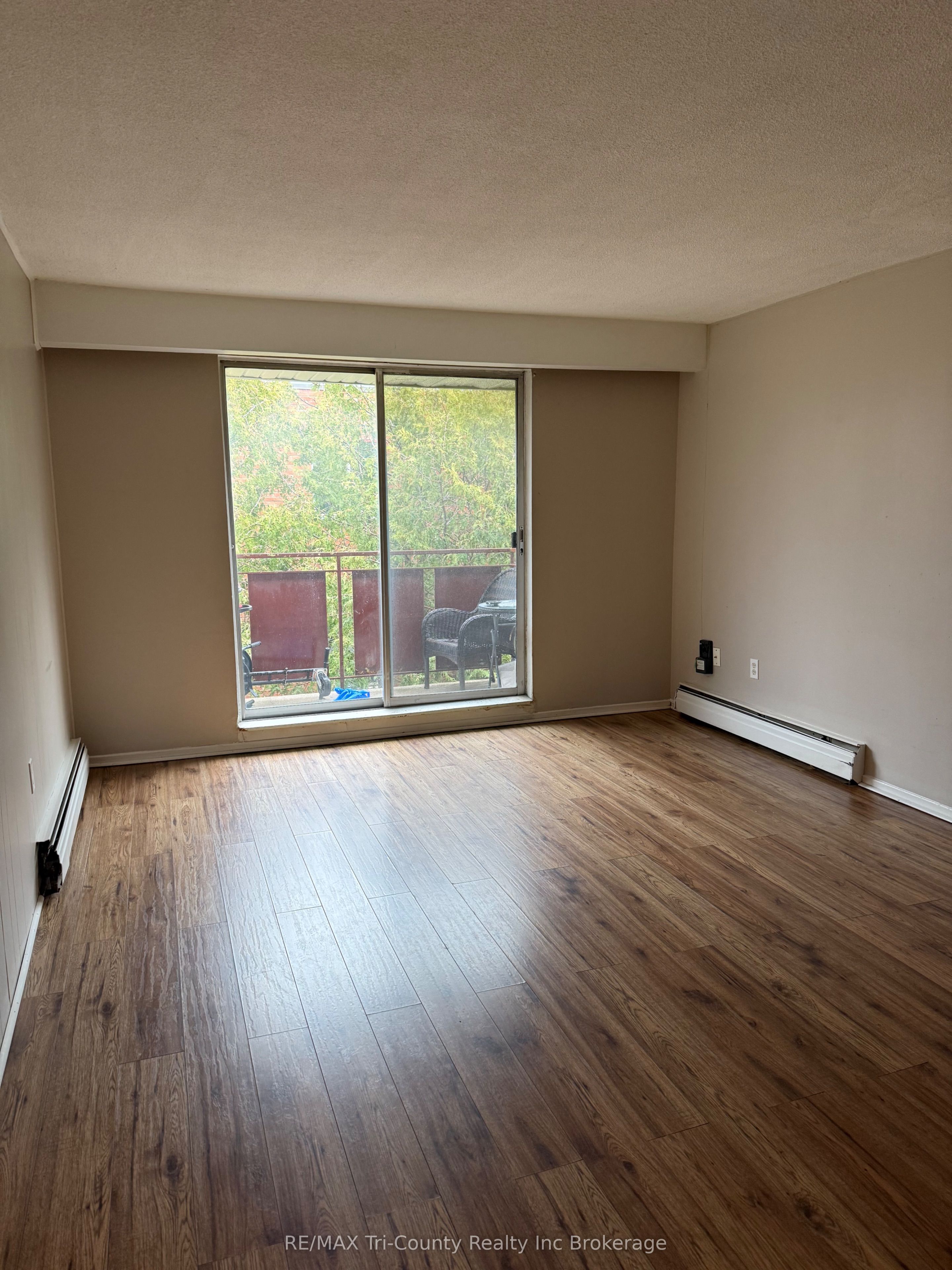 191 Lisgar Avenue 302 Property Photo 5
