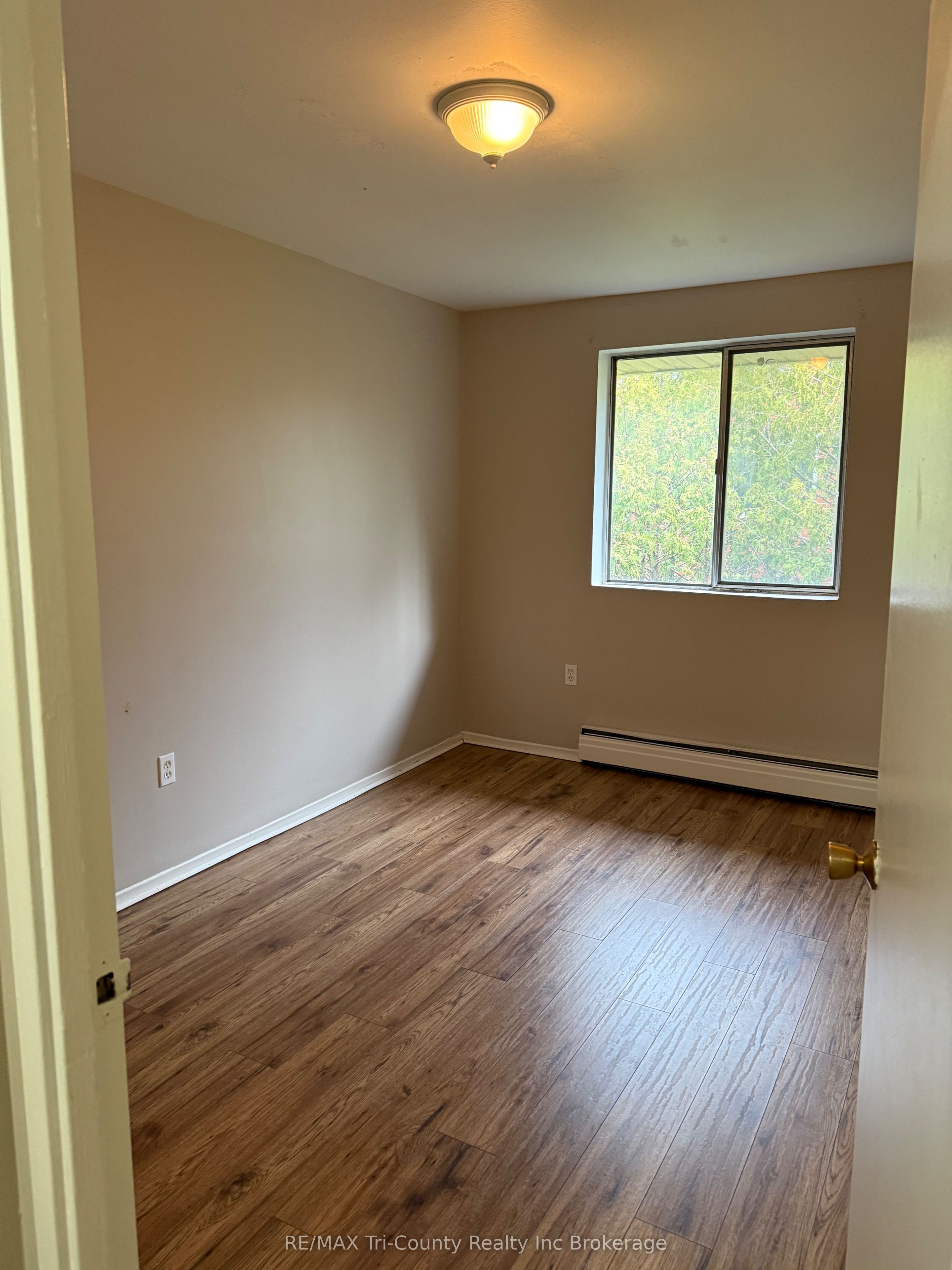 191 Lisgar Avenue 302 Property Photo 6