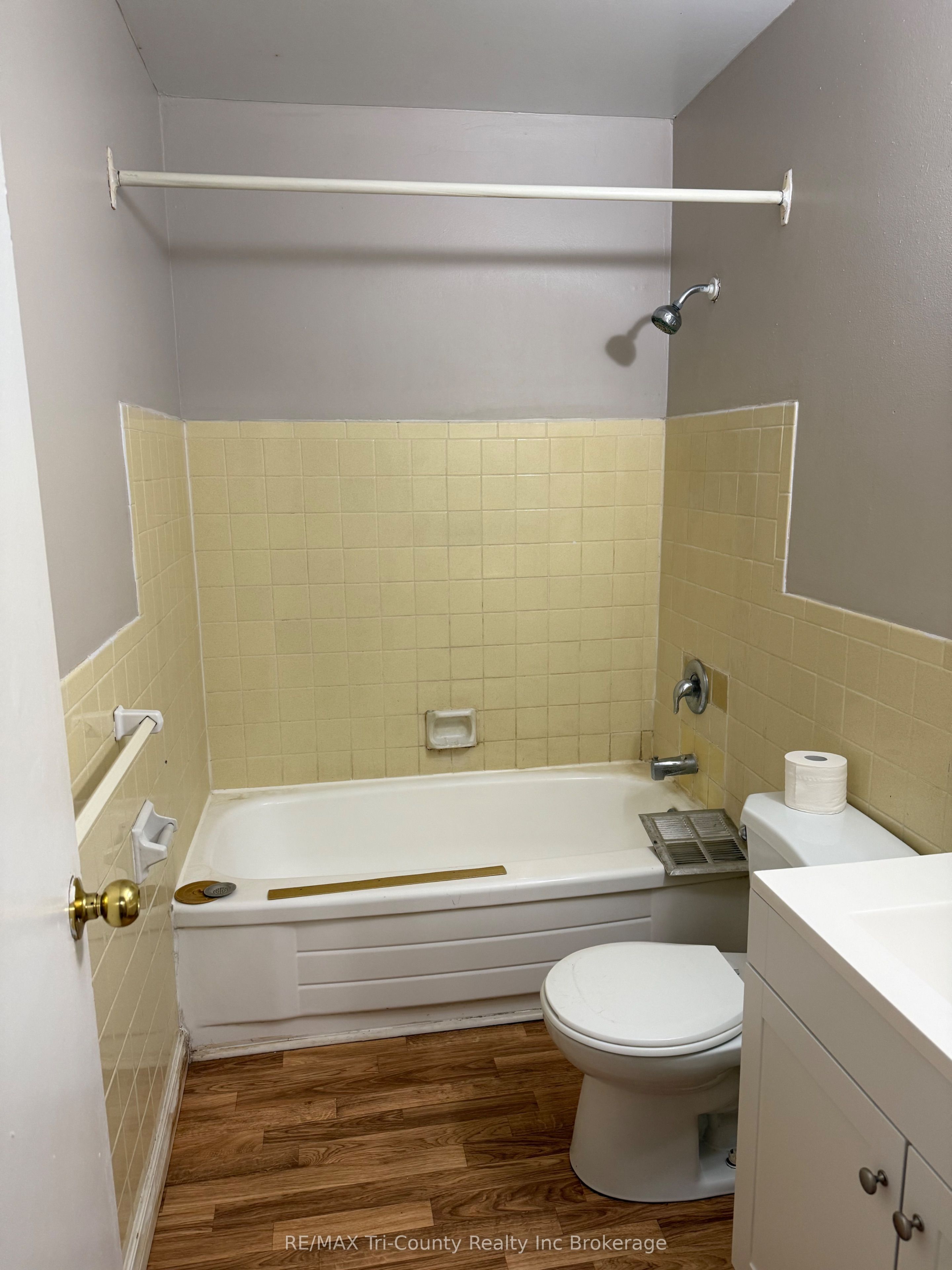 191 Lisgar Avenue 302 Property Photo 8