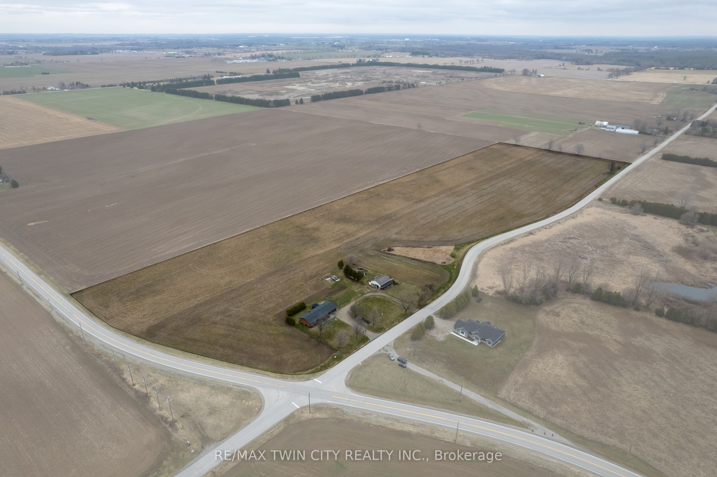 58 Tenth Conc. Road Property Photo 1