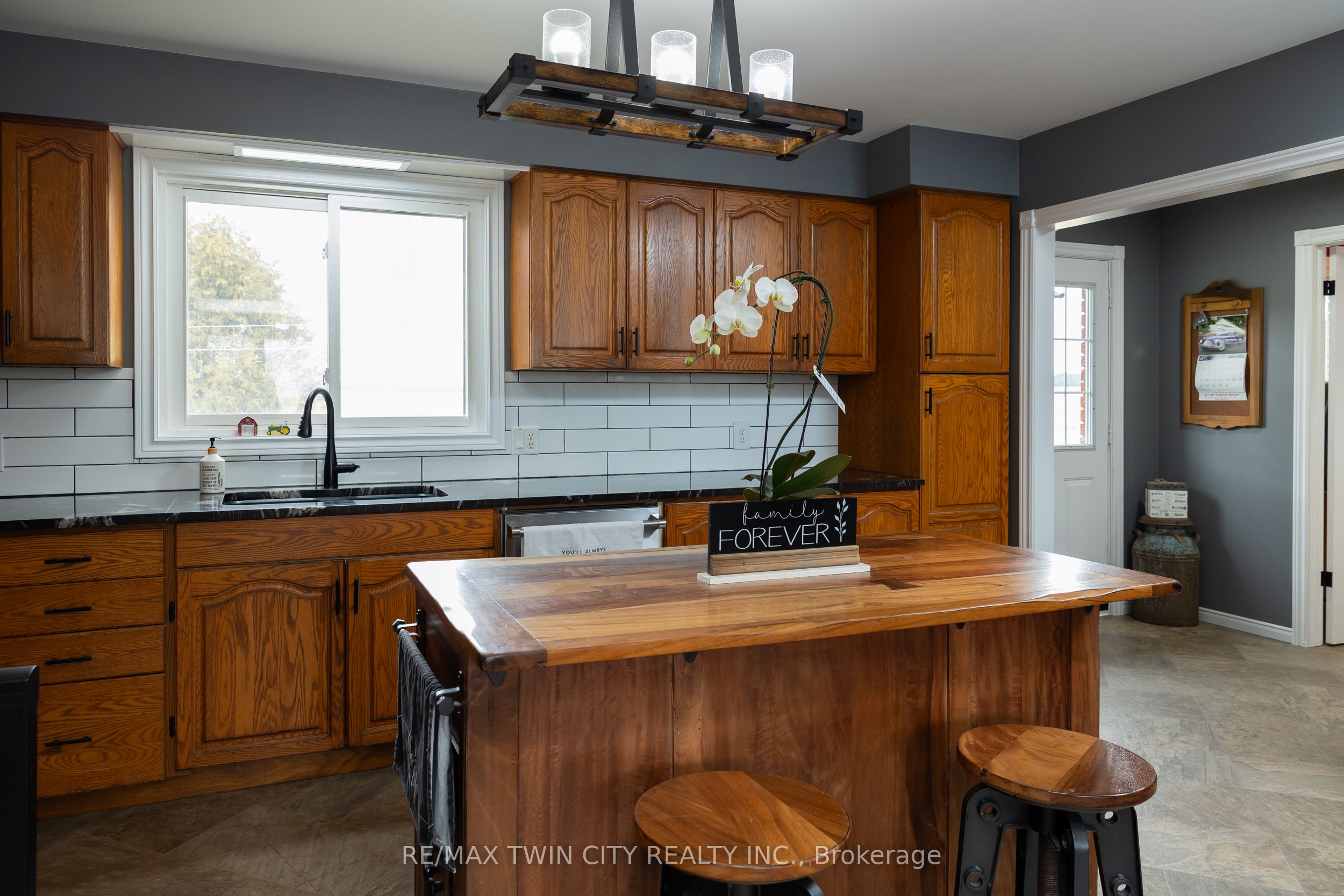 58 Tenth Conc. Road Property Photo 15