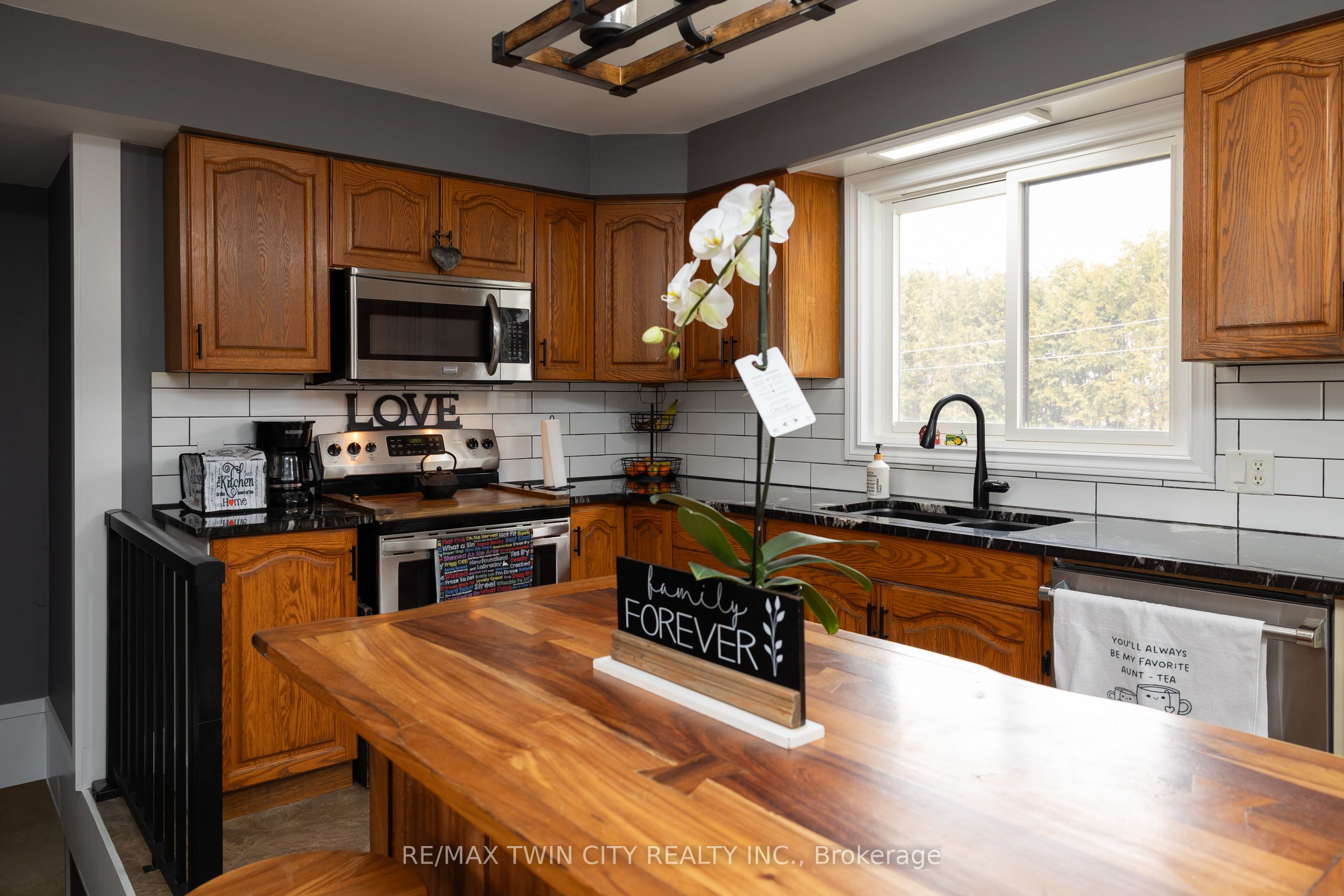58 Tenth Conc. Road Property Photo 16