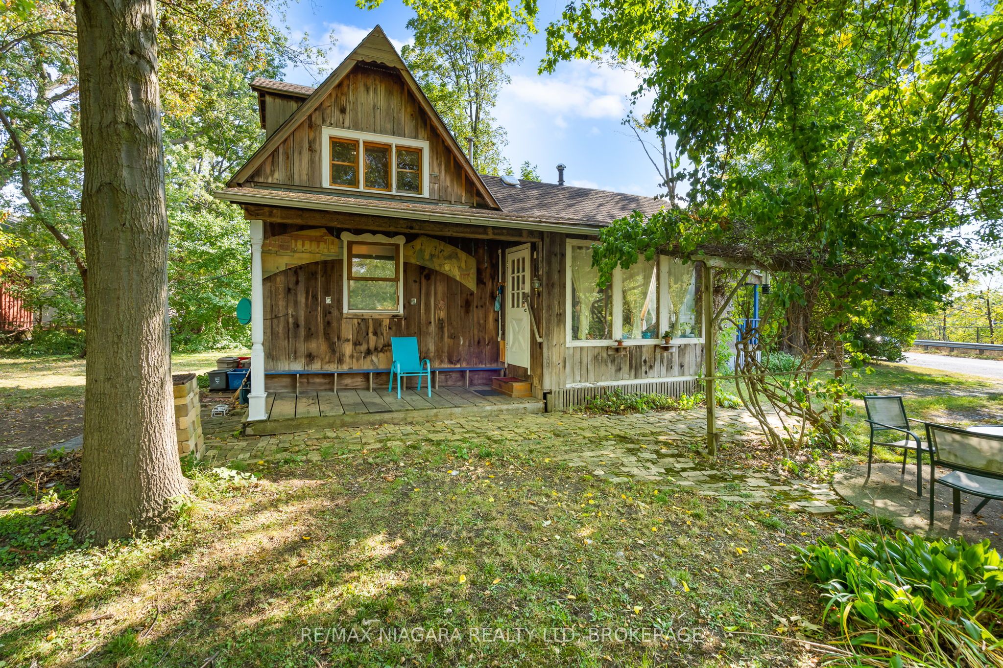 105 Weir Road Property Photo 4
