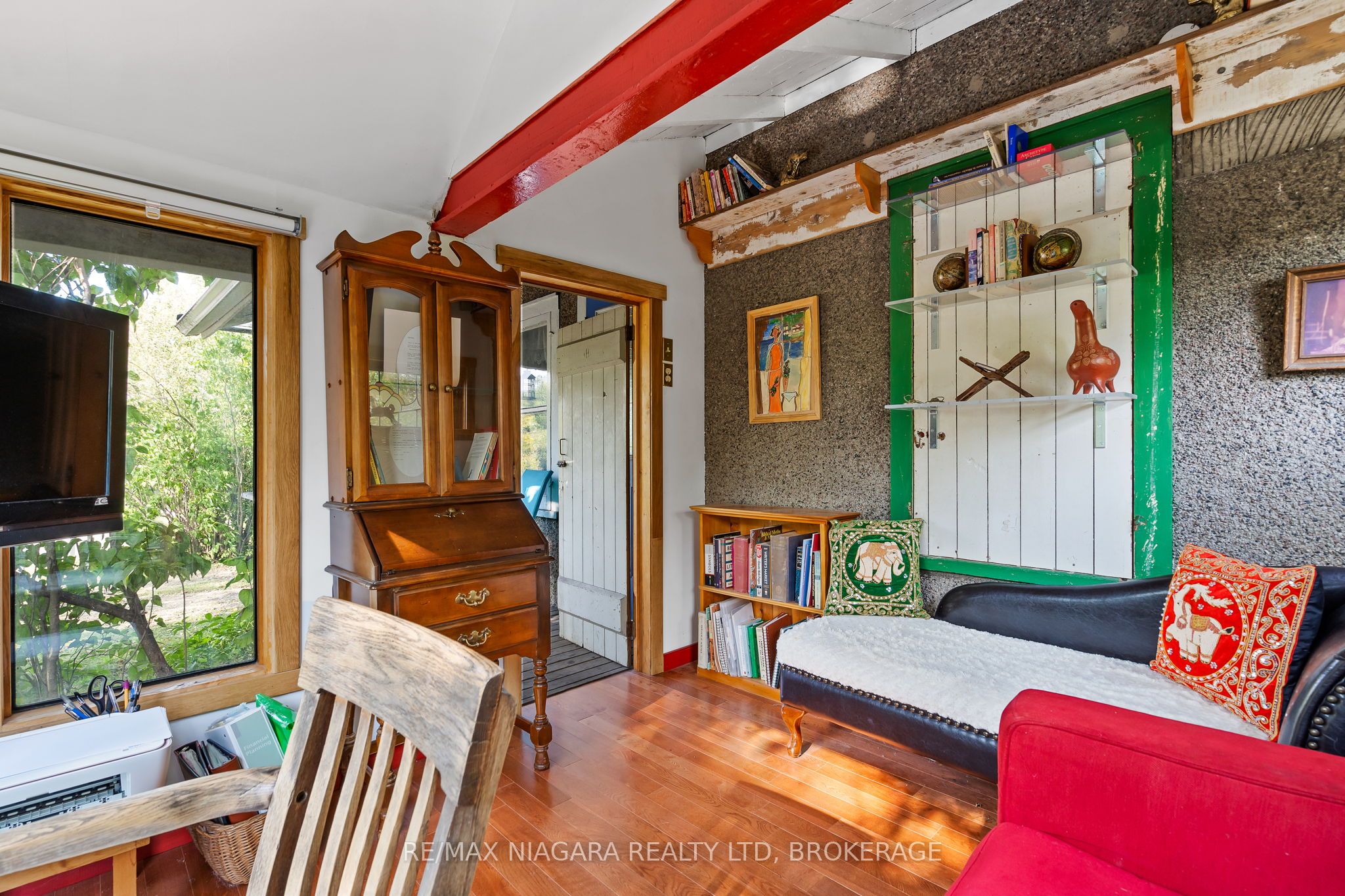 105 Weir Road Property Photo 10