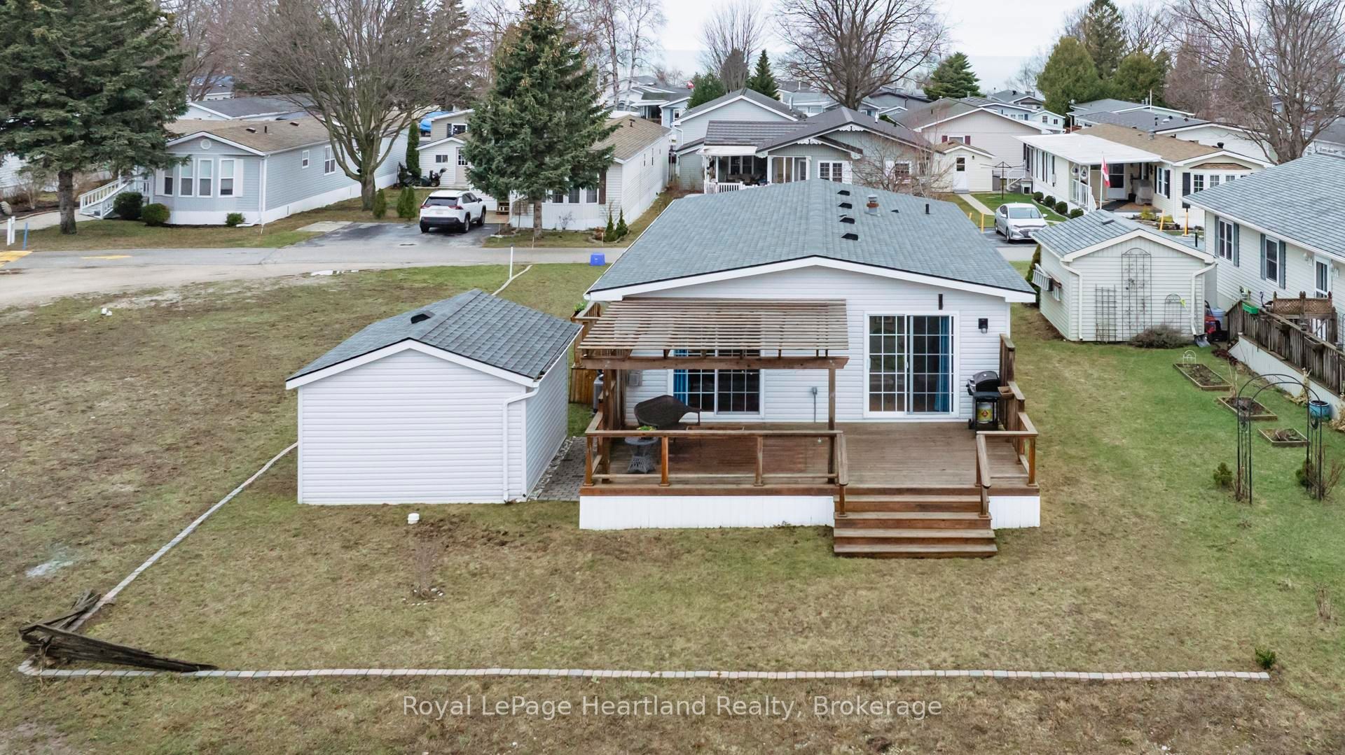 52 Algonquin Lane Property Photo 35