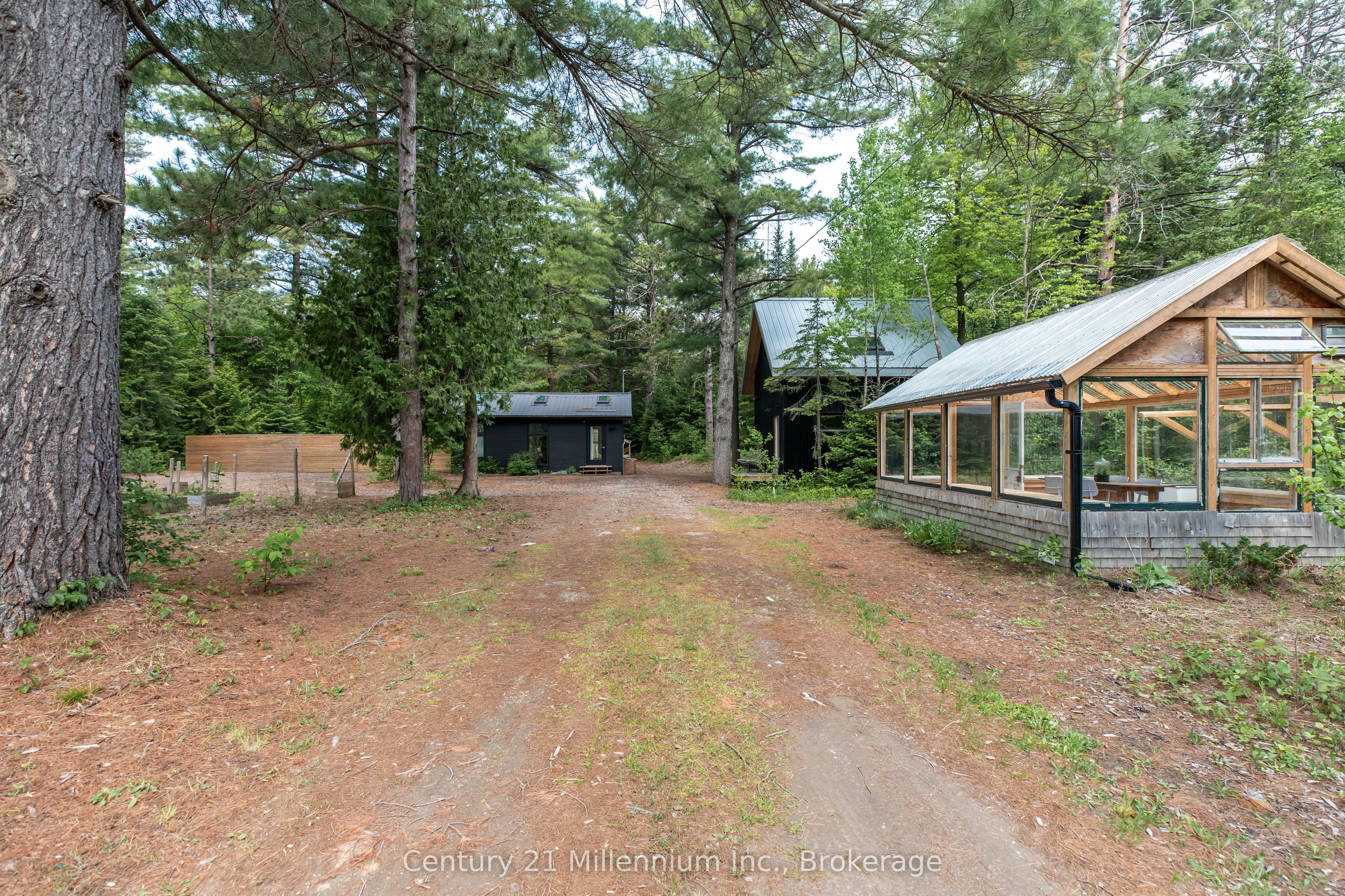 204 Ogimah Road Property Photo 4