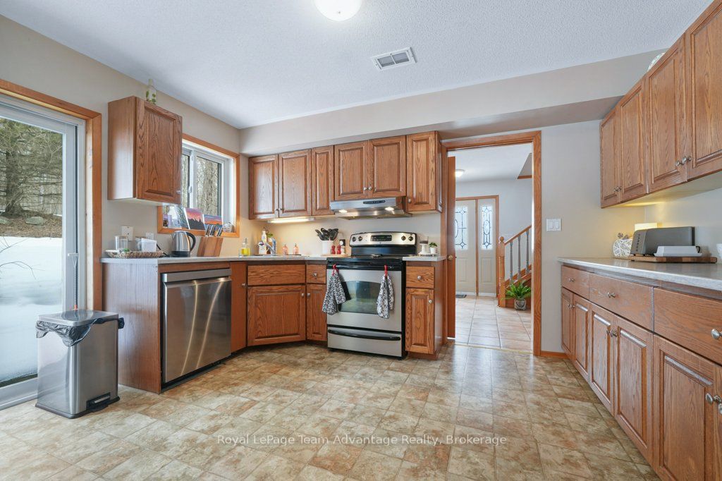 12 Taylor Crescent Property Photo 11