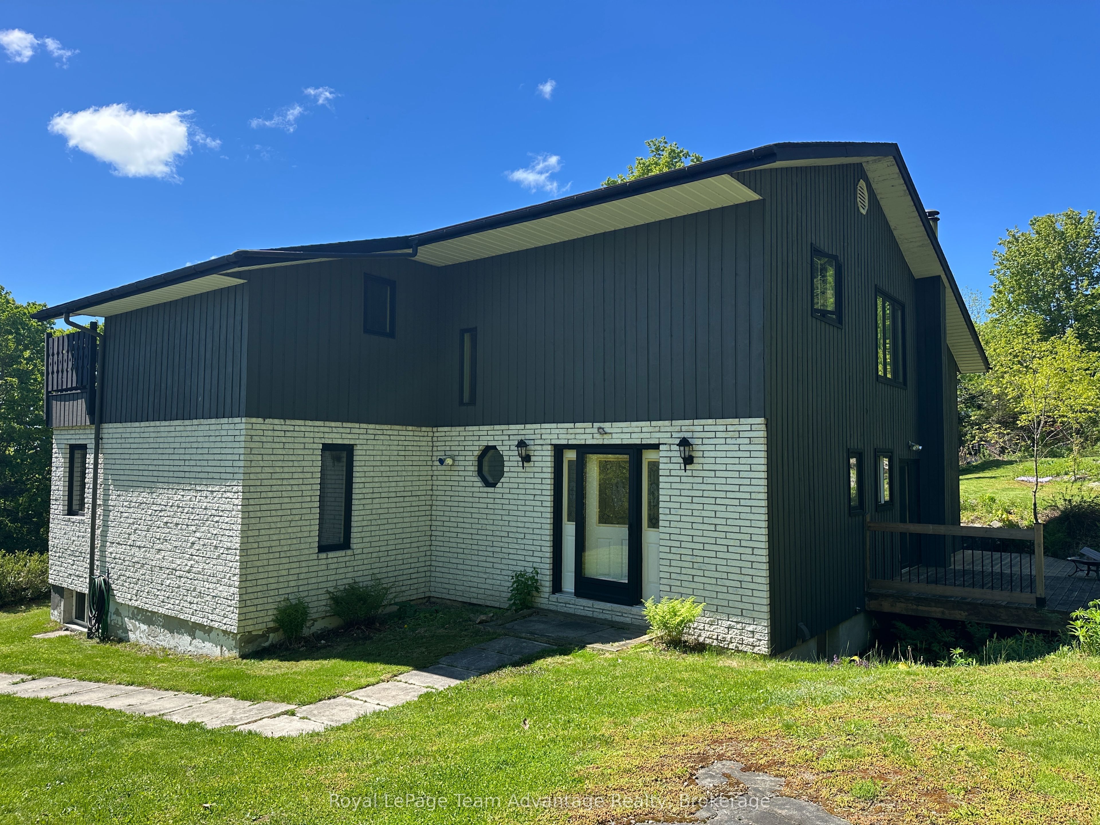 12 Taylor Crescent Property Photo 36