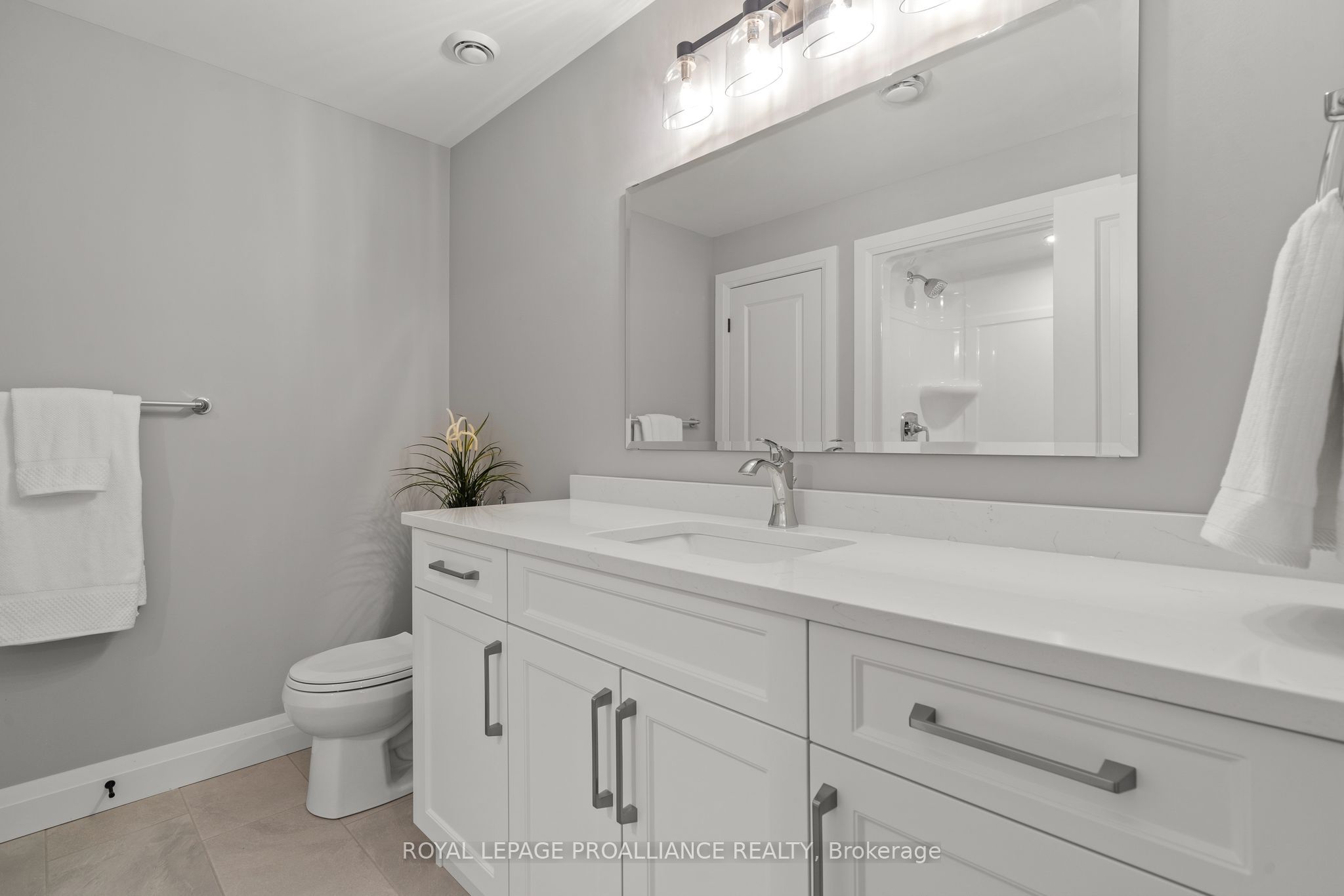 5 Mackenzie John Crescent Property Photo 41