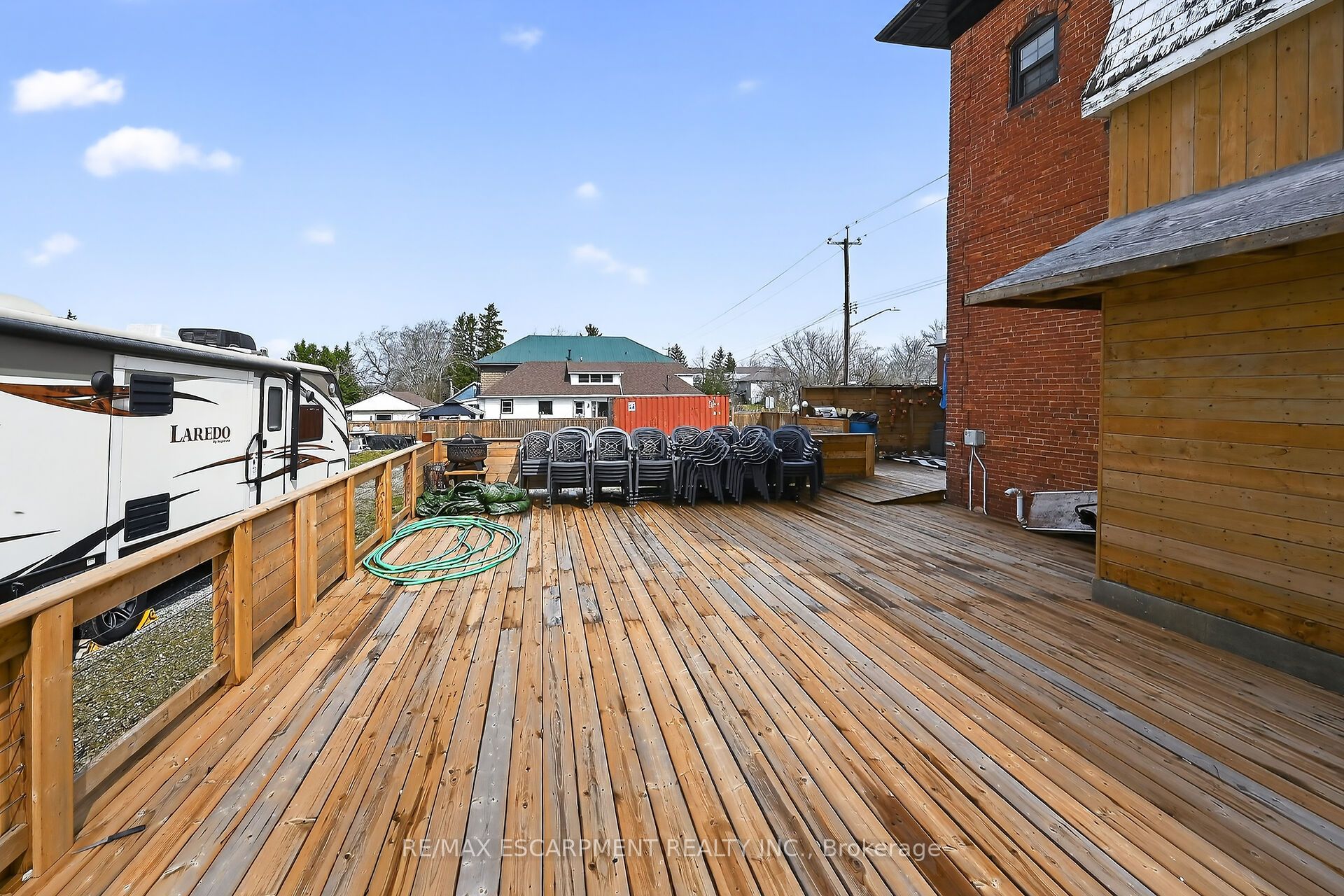 2 Main Street W Property Photo 39