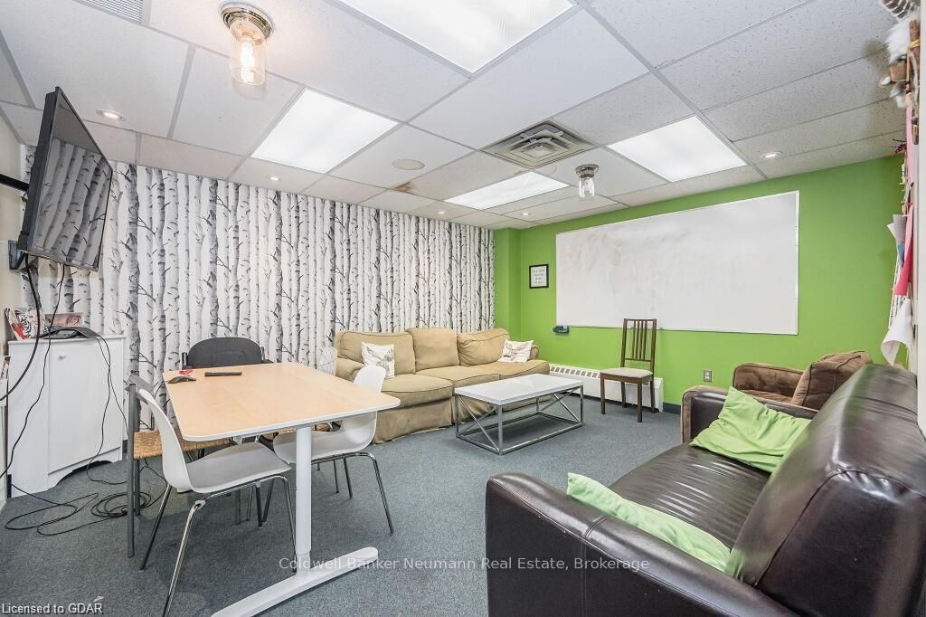 60 Baker Street Property Photo 6