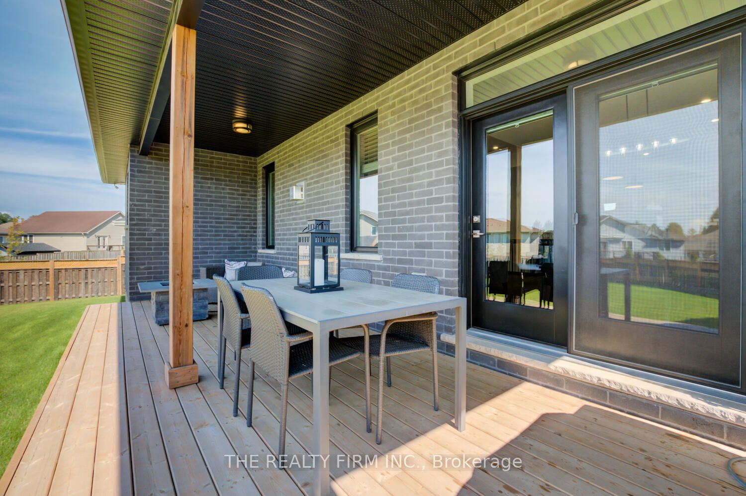 283 Elizabeth Street Property Photo 33