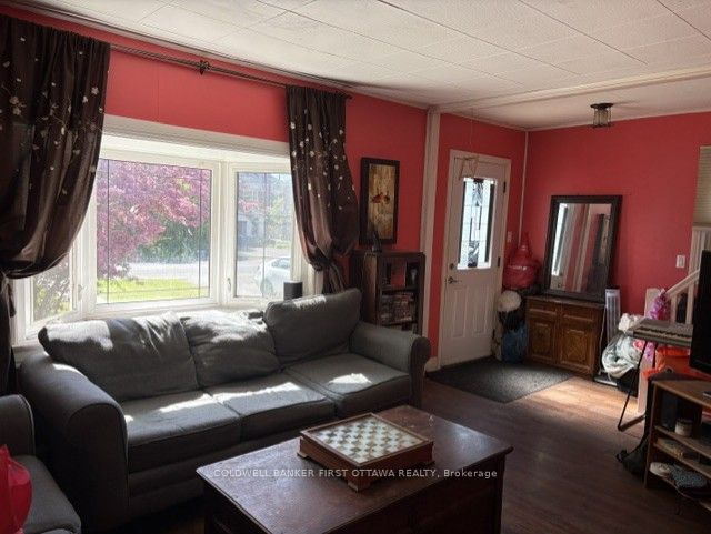 185 Compton Avenue Property Photo 3