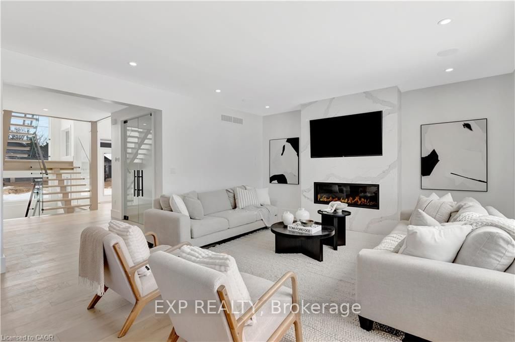 1048 Walton Avenue Property Photo 12