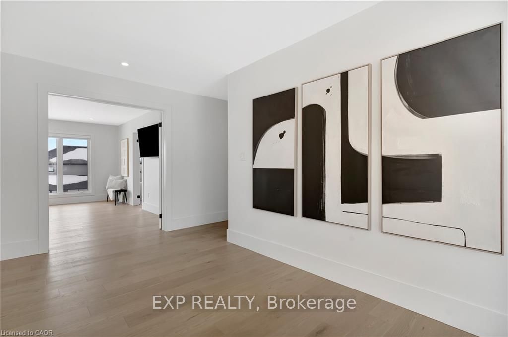 1048 Walton Avenue Property Photo 23