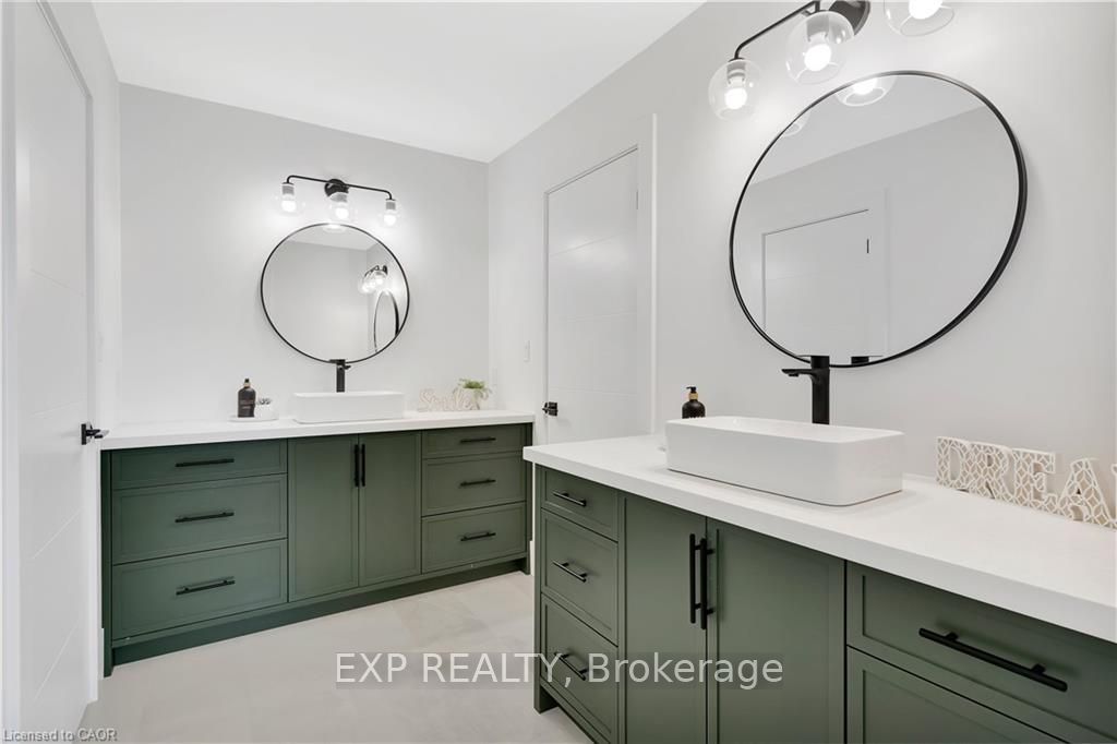 1048 Walton Avenue Property Photo 34