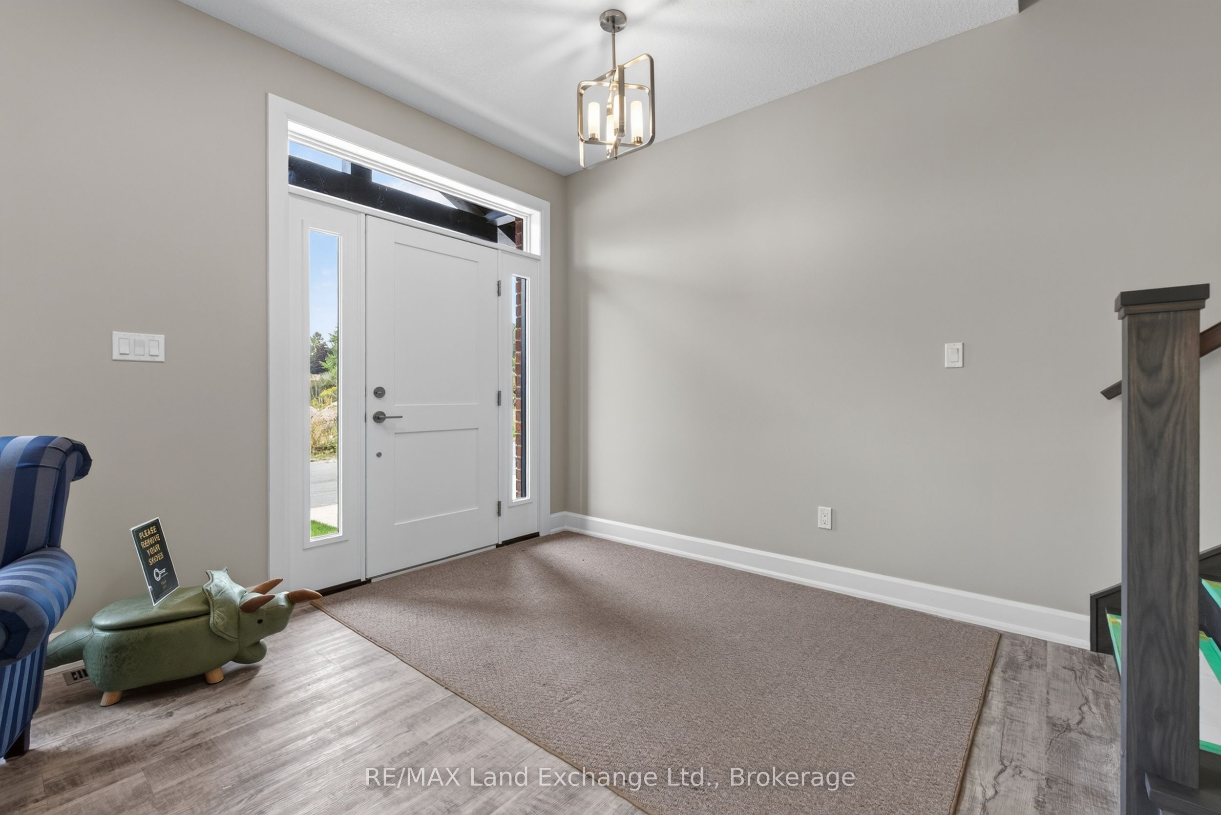 8 Golf Links Road Unit 2 Property Photo 2