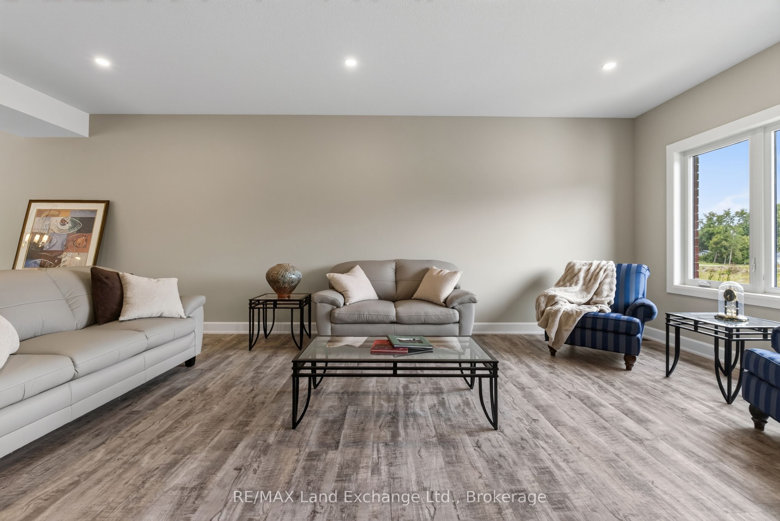 8 Golf Links Road Unit 2 Property Photo 4