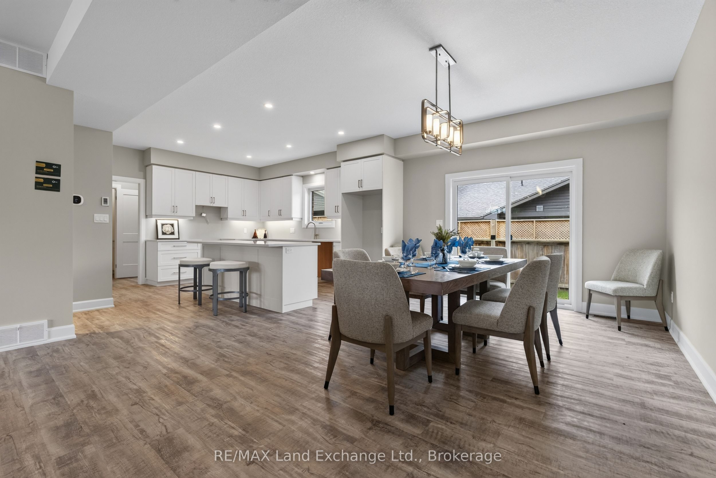 8 Golf Links Road Unit 2 Property Photo 6