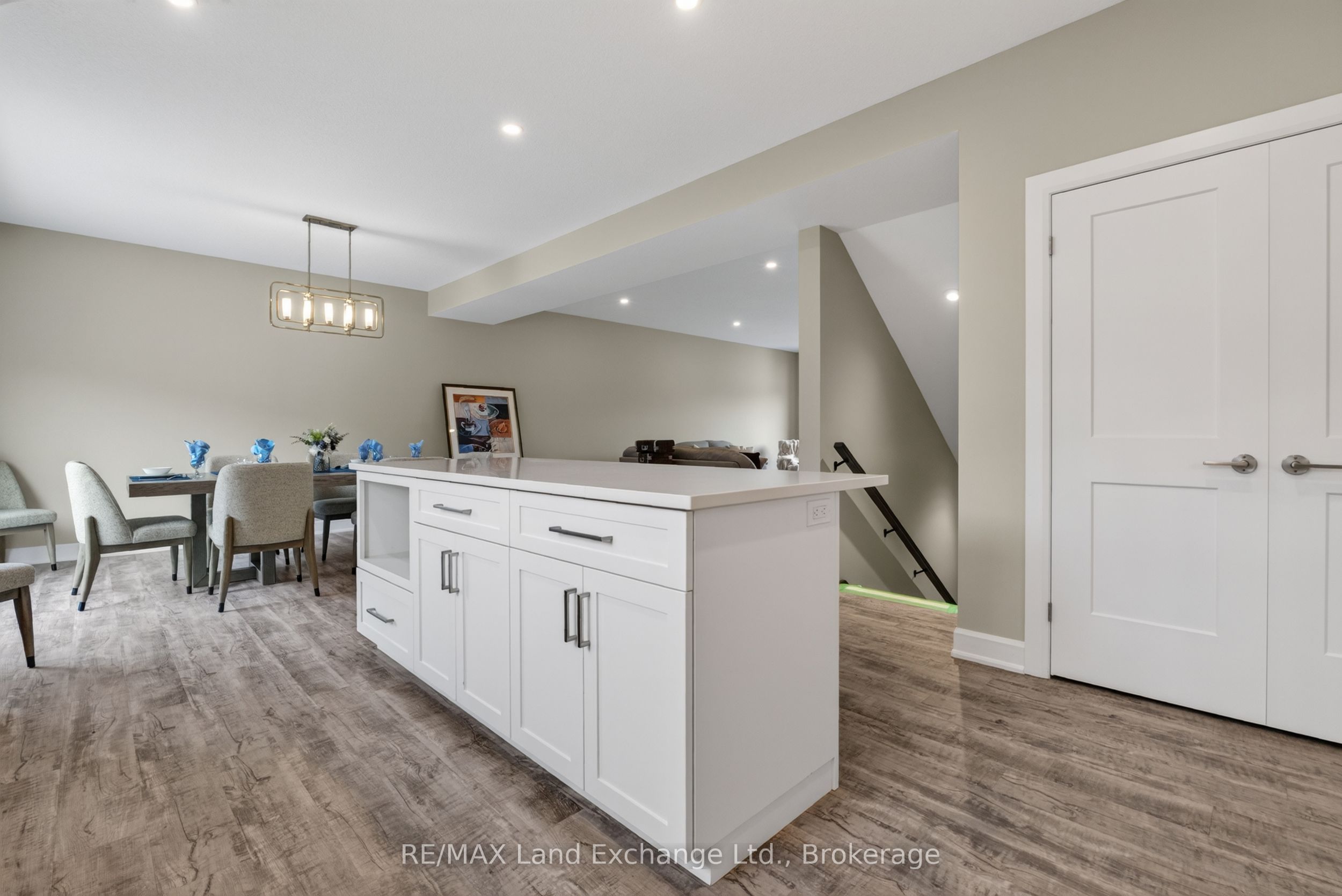 8 Golf Links Road Unit 2 Property Photo 10