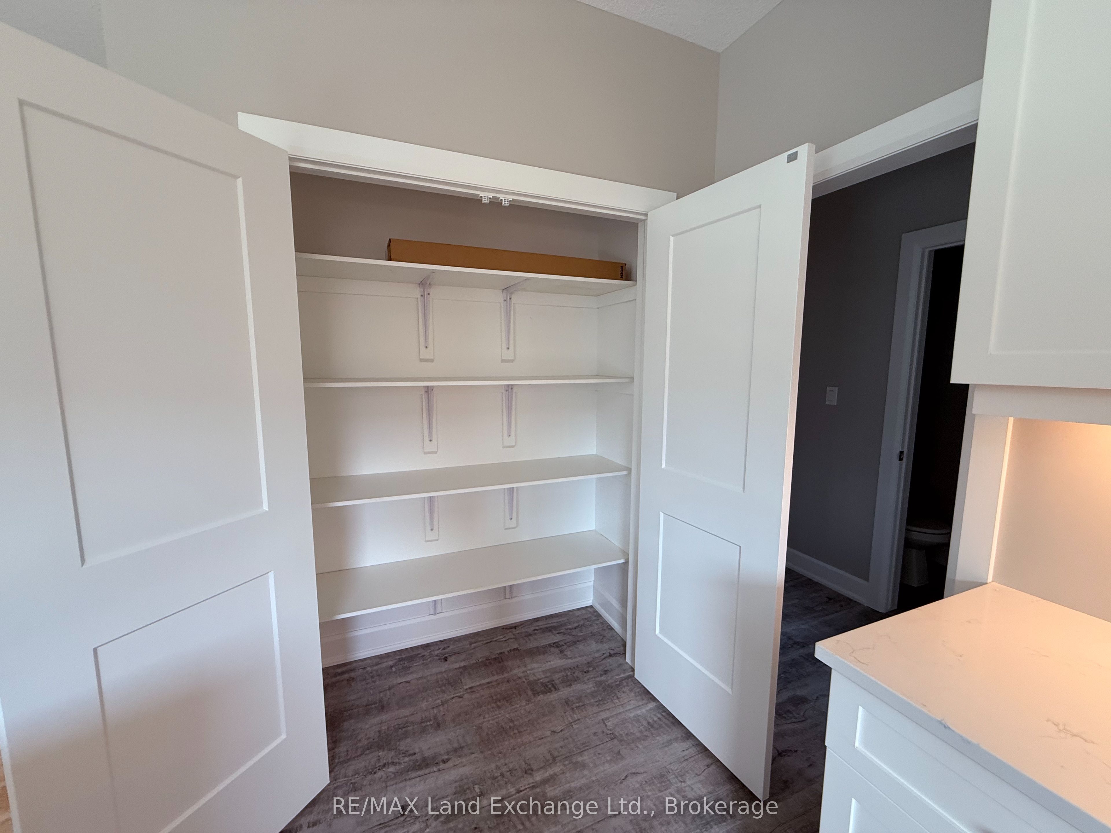 8 Golf Links Road Unit 2 Property Photo 11