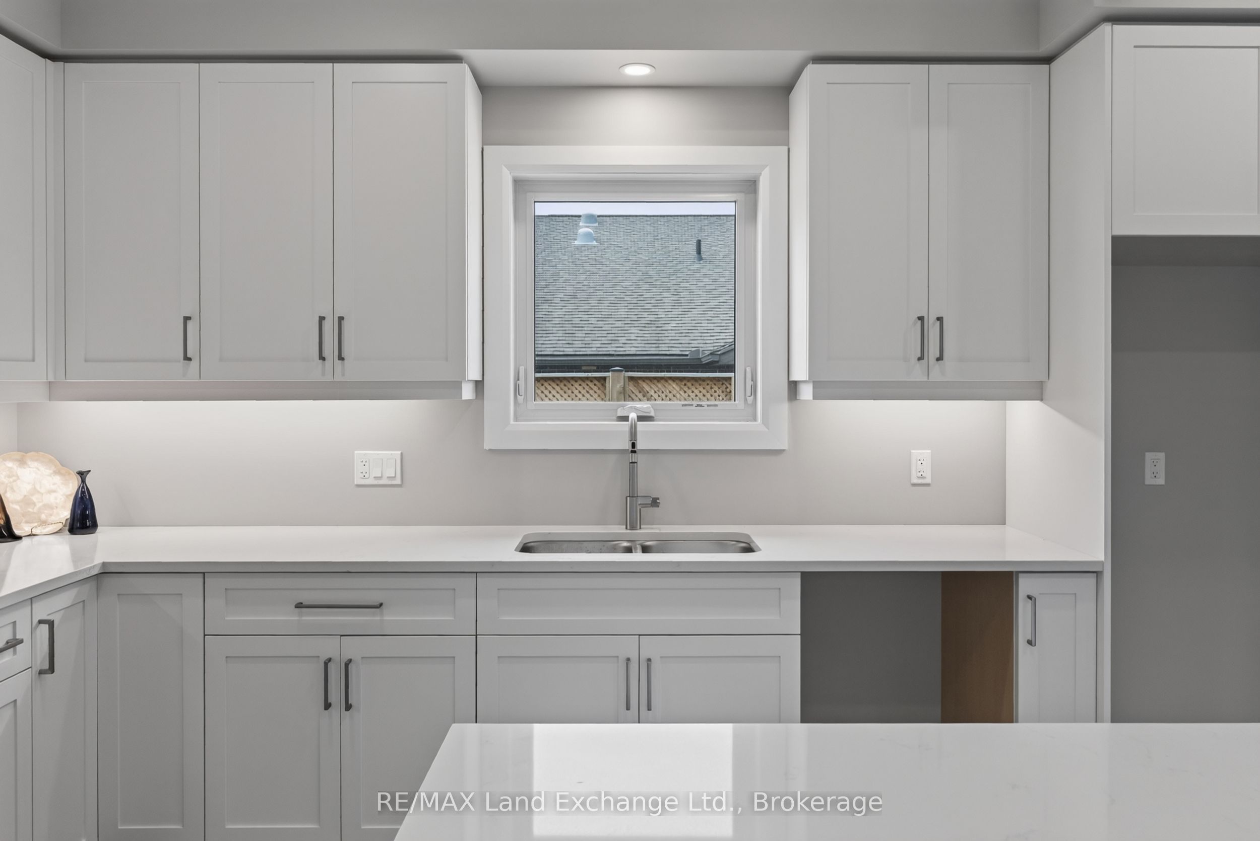 8 Golf Links Road Unit 2 Property Photo 12
