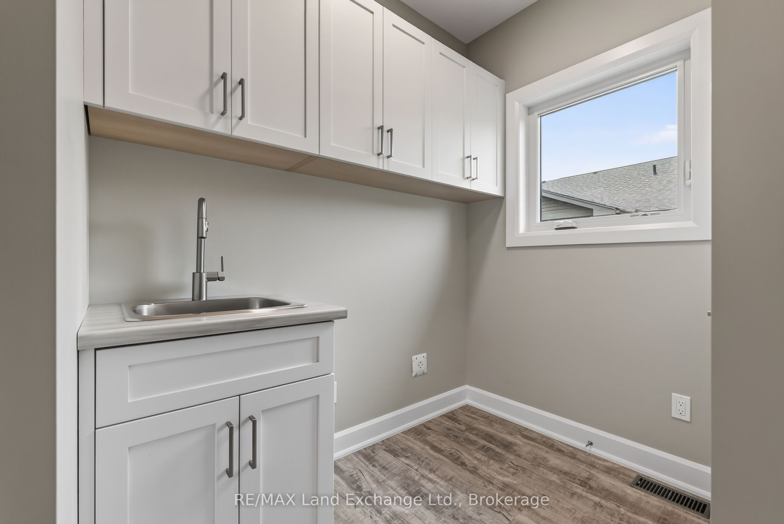 8 Golf Links Road Unit 2 Property Photo 14
