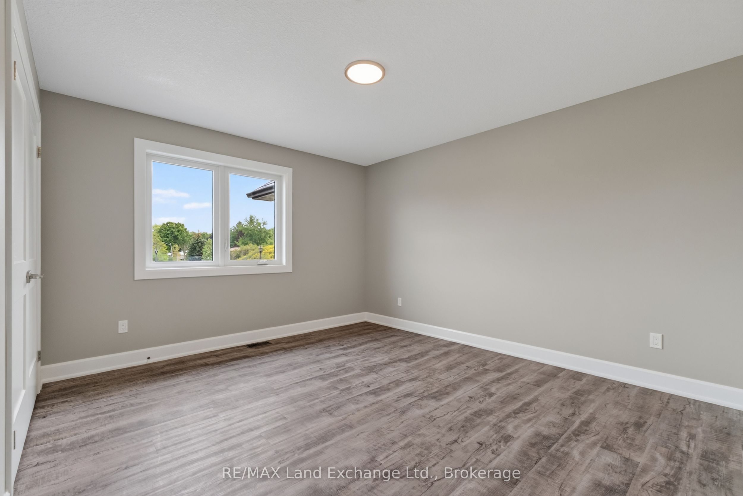 8 Golf Links Road Unit 2 Property Photo 15