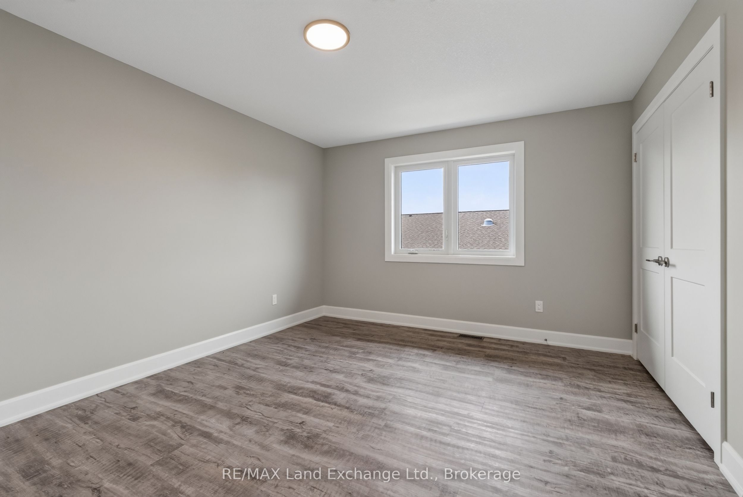 8 Golf Links Road Unit 2 Property Photo 17